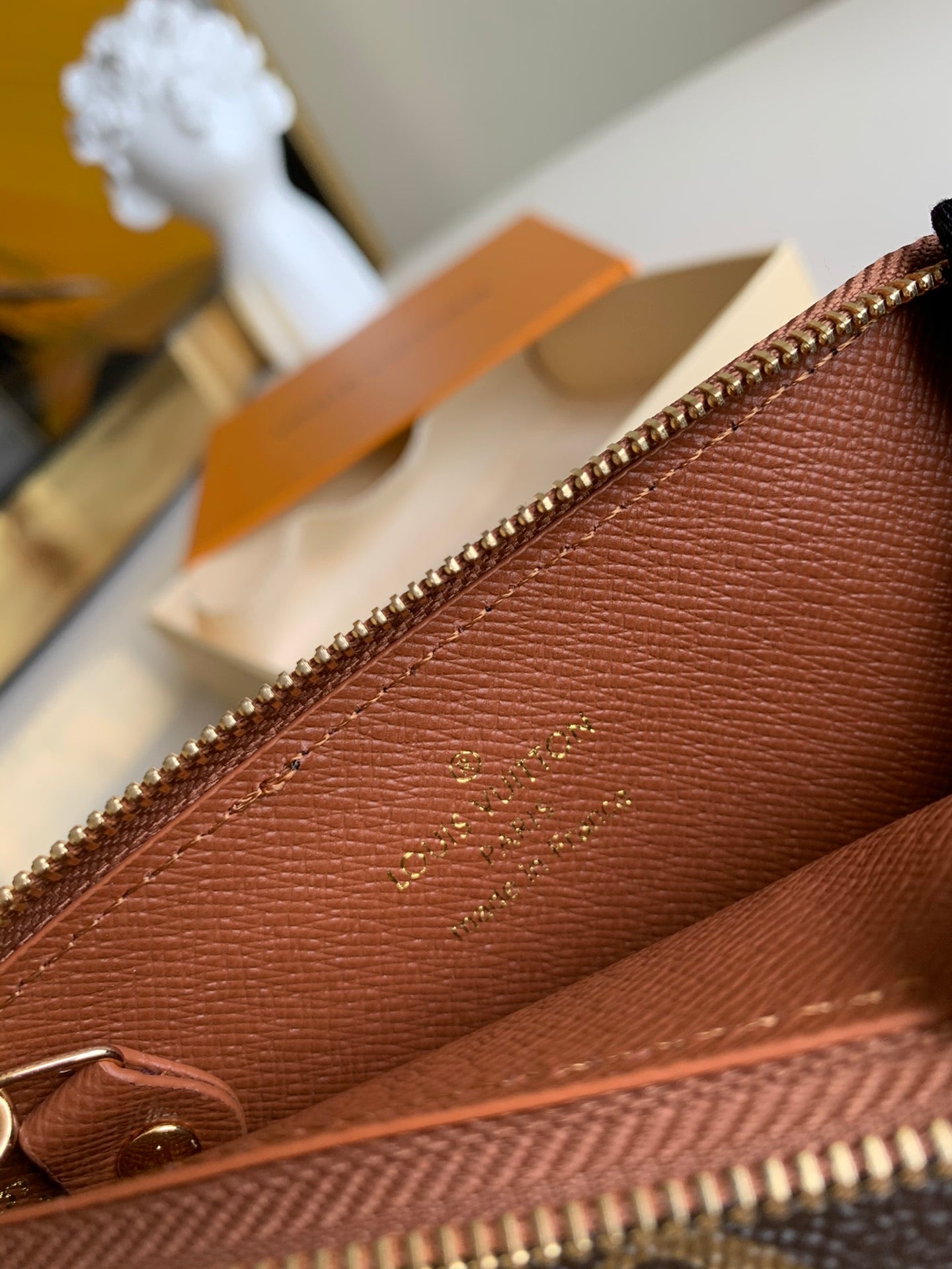 [TOP] Louis Vuitton LV LV Compact Key Wallet - Monogram