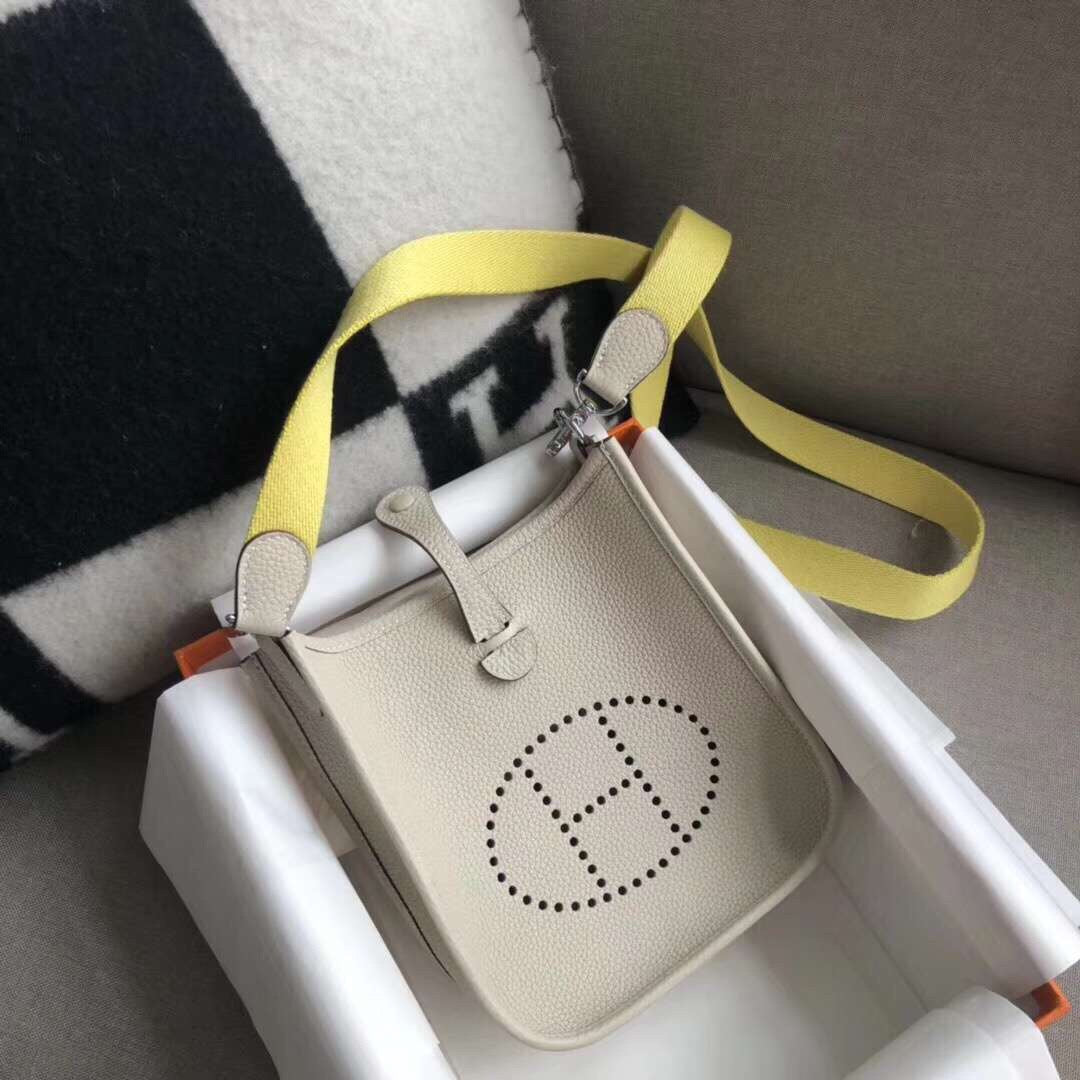 [TOP] HERMES Evelyn Bag 16cm - Nata