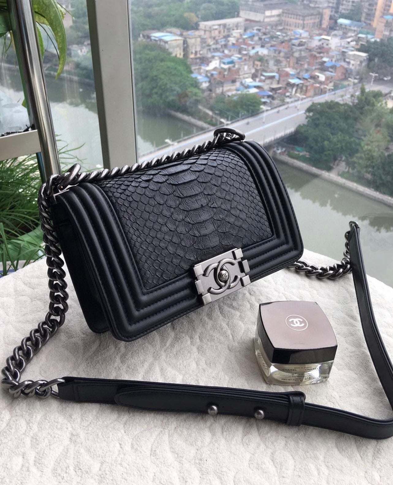 [TOP] CHANEL Le Boy Bag Python Small 20CM/25CM  - Black & SHW