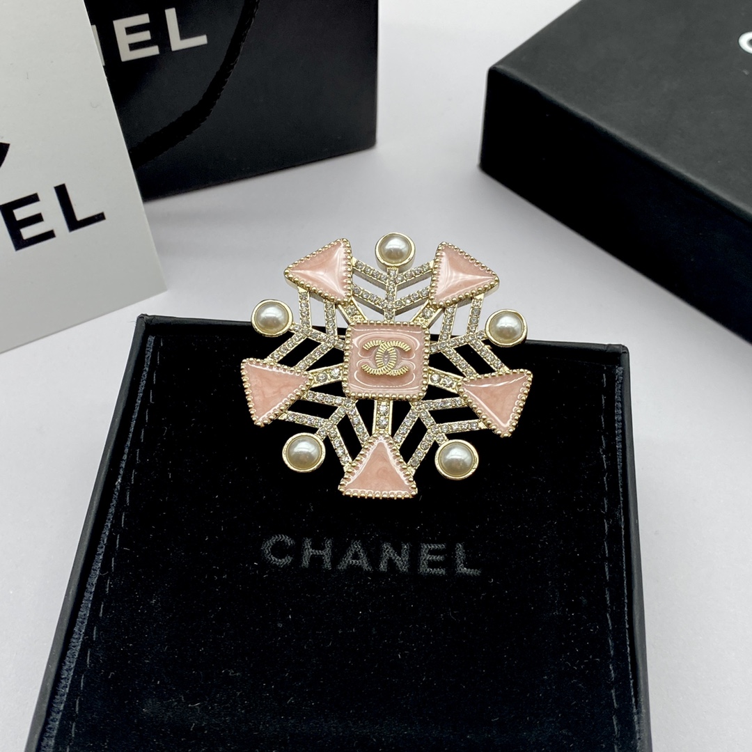 [TOP] CHANEL Brooch Collections