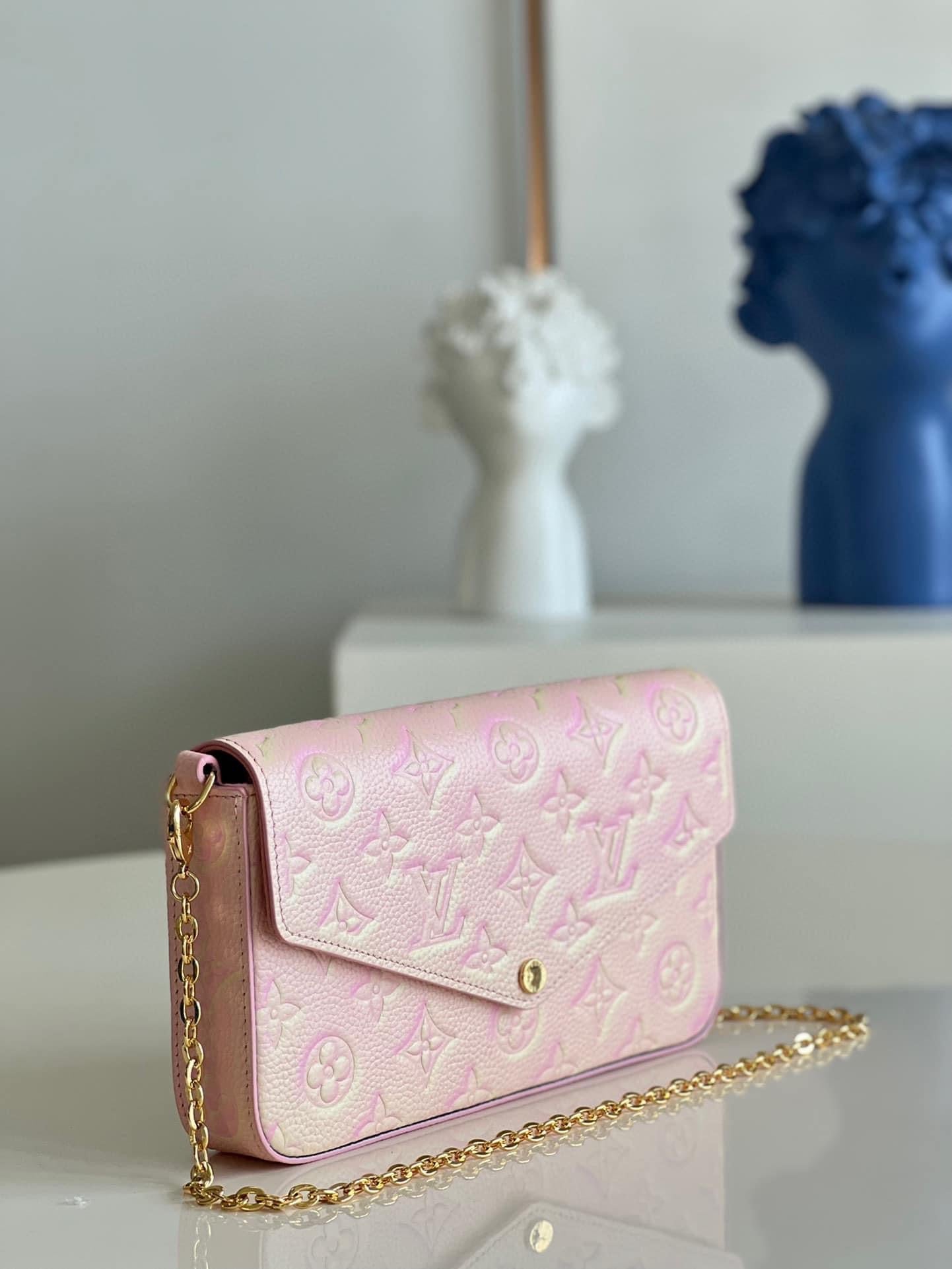 [TOP] Louis Vuitton LV Felicie Empreinte Stardust 21X12X3cm - Pink