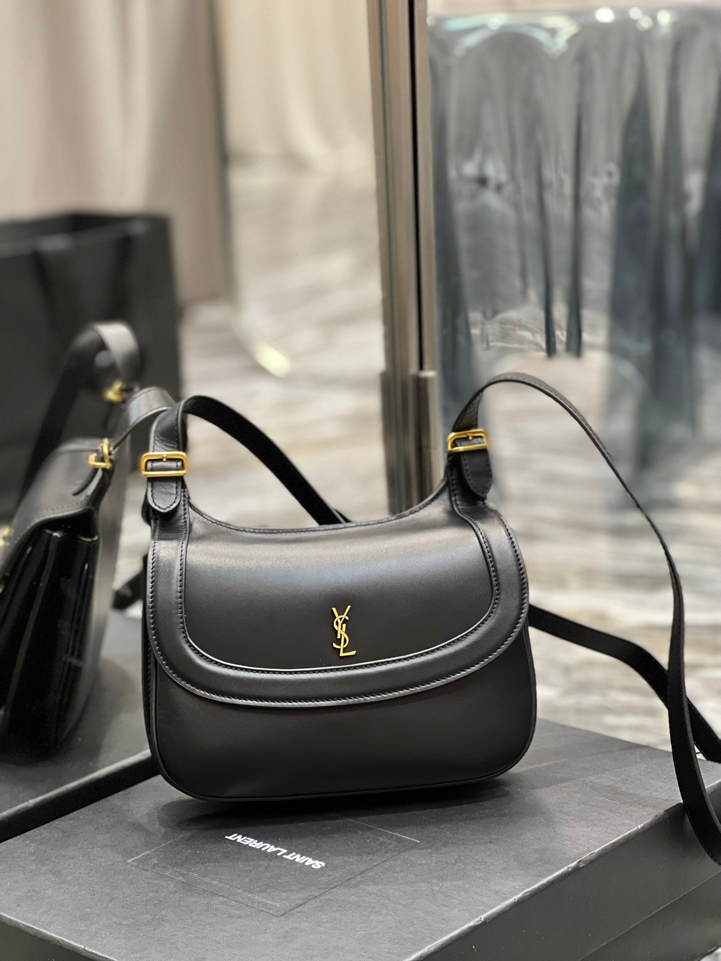 [TOP] Yves Saint Laurent YSL Charlie Small Shoulder Bag - Black