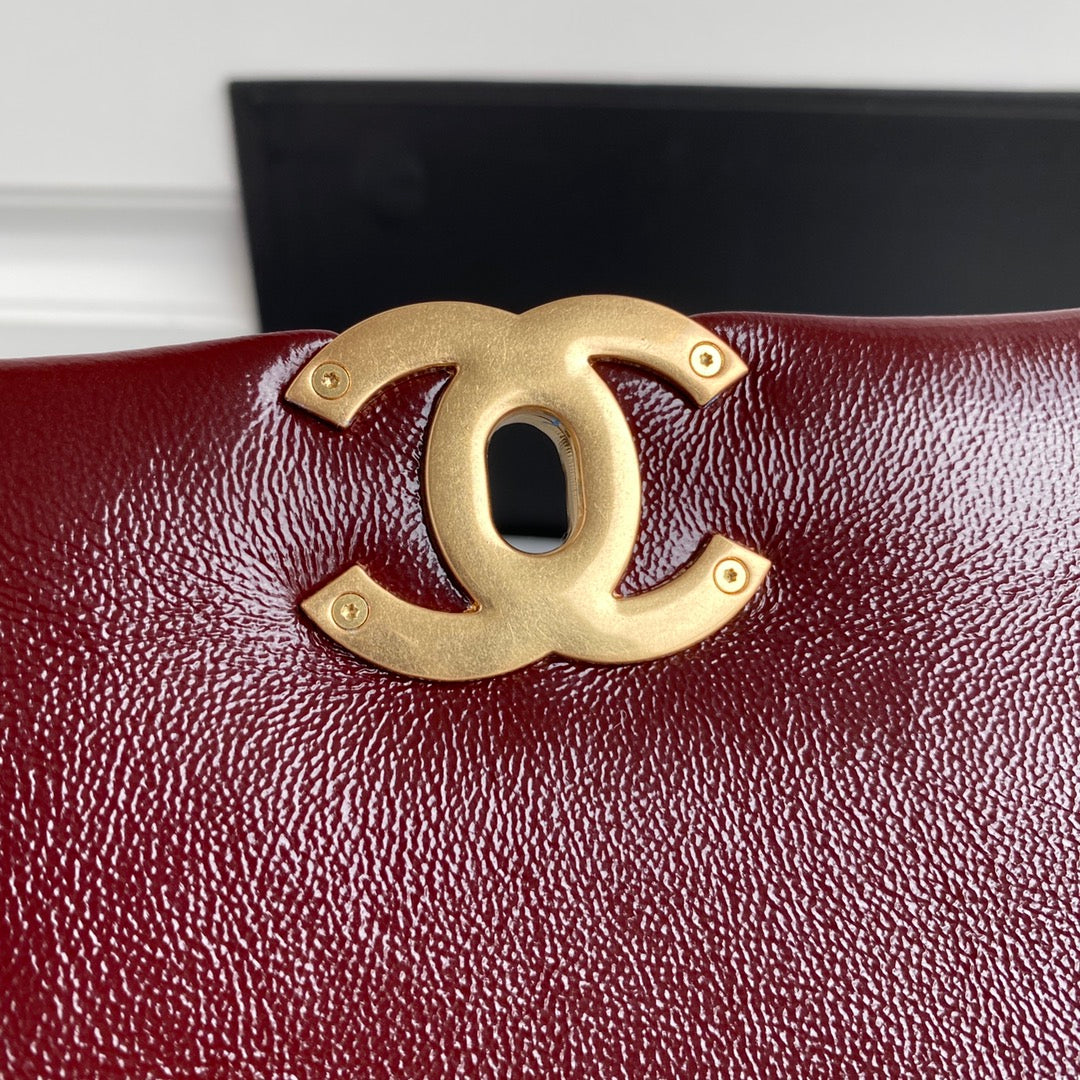 [TOP] CHANEL 19 Bag Aged Skin Wax Maxi 36cm - Burgundy