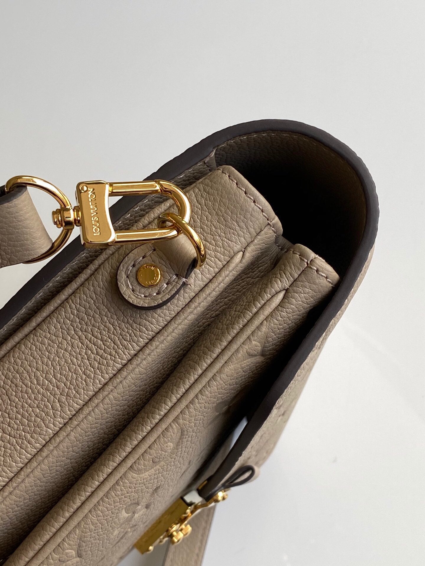 [TOP] Louis Vuitton LV £V Empreinte Pochette Metis 25X19X7cm - Taupe