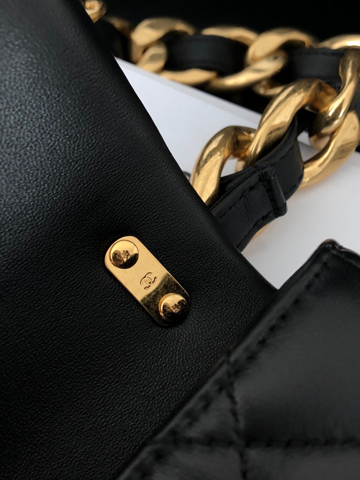 [TOP] CHANEL Classic Flap Leather Big Chain Mini 20cm - Black