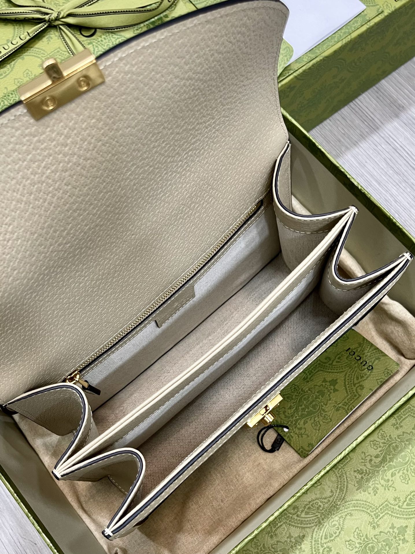 [TOP] GUCCI G*G Ophidia Small Top Handle Bag - Beige