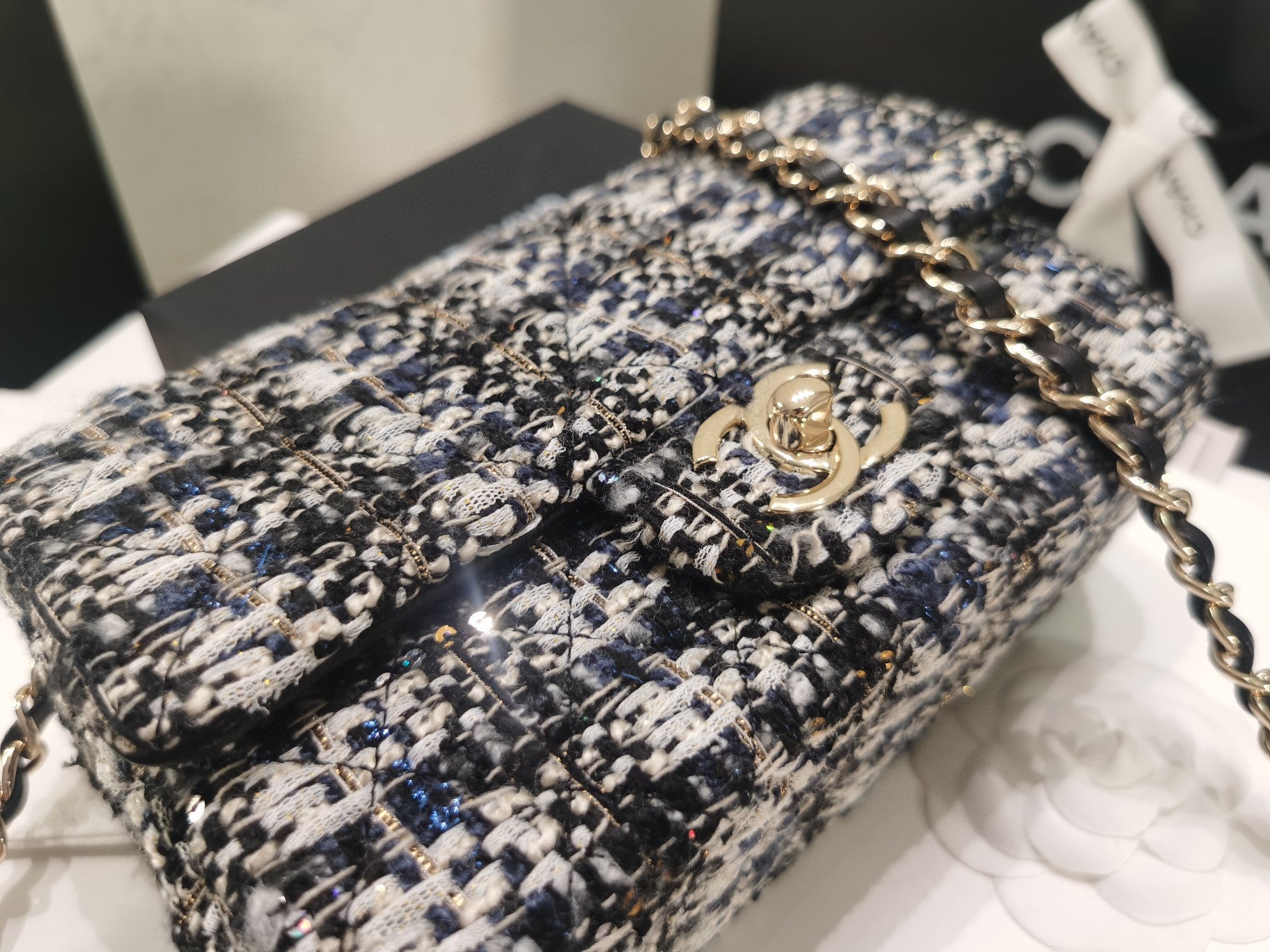 [TOP] CHANEL Classic Flab Glittered-Tweed & GHW Mini 20cm - Navy Blue, Grey, Silver