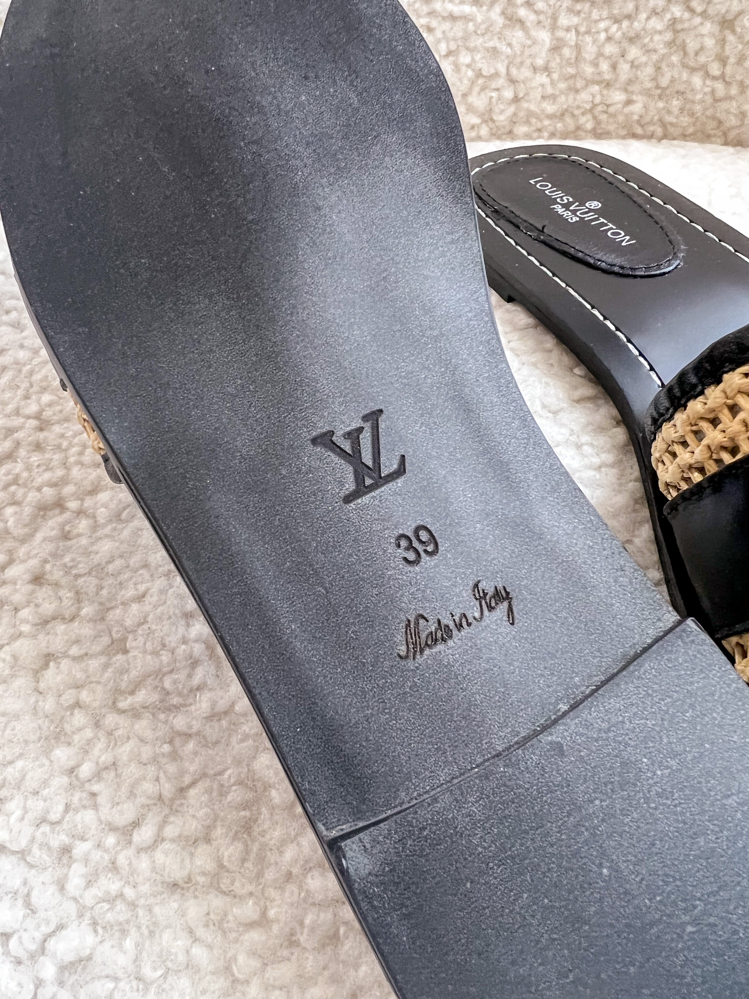 [TOP] Louis Vuitton LV L*V Lock It Raffia Mule - Black