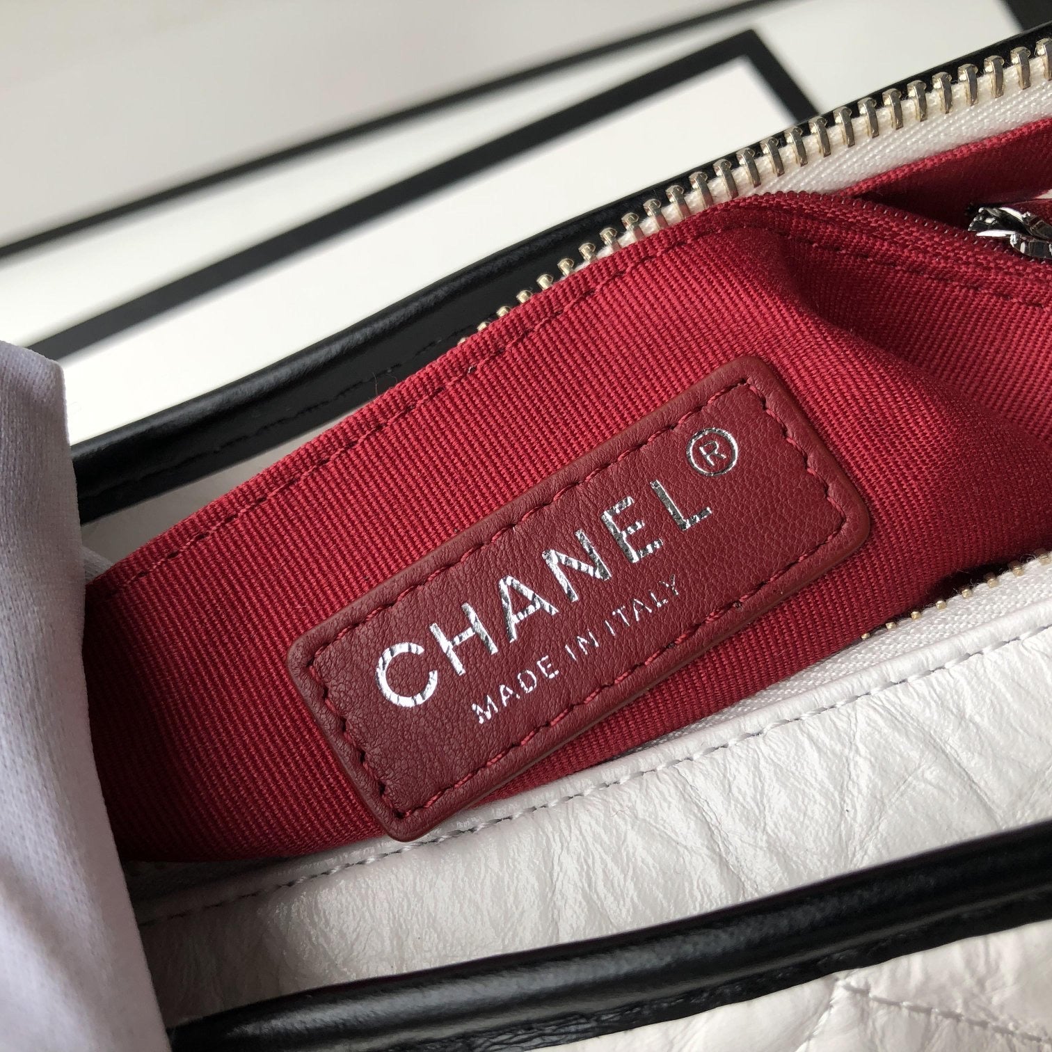 [TOP] CHANEL Gabrielle Bag Aged Lambskin Small 20cm - Black and White