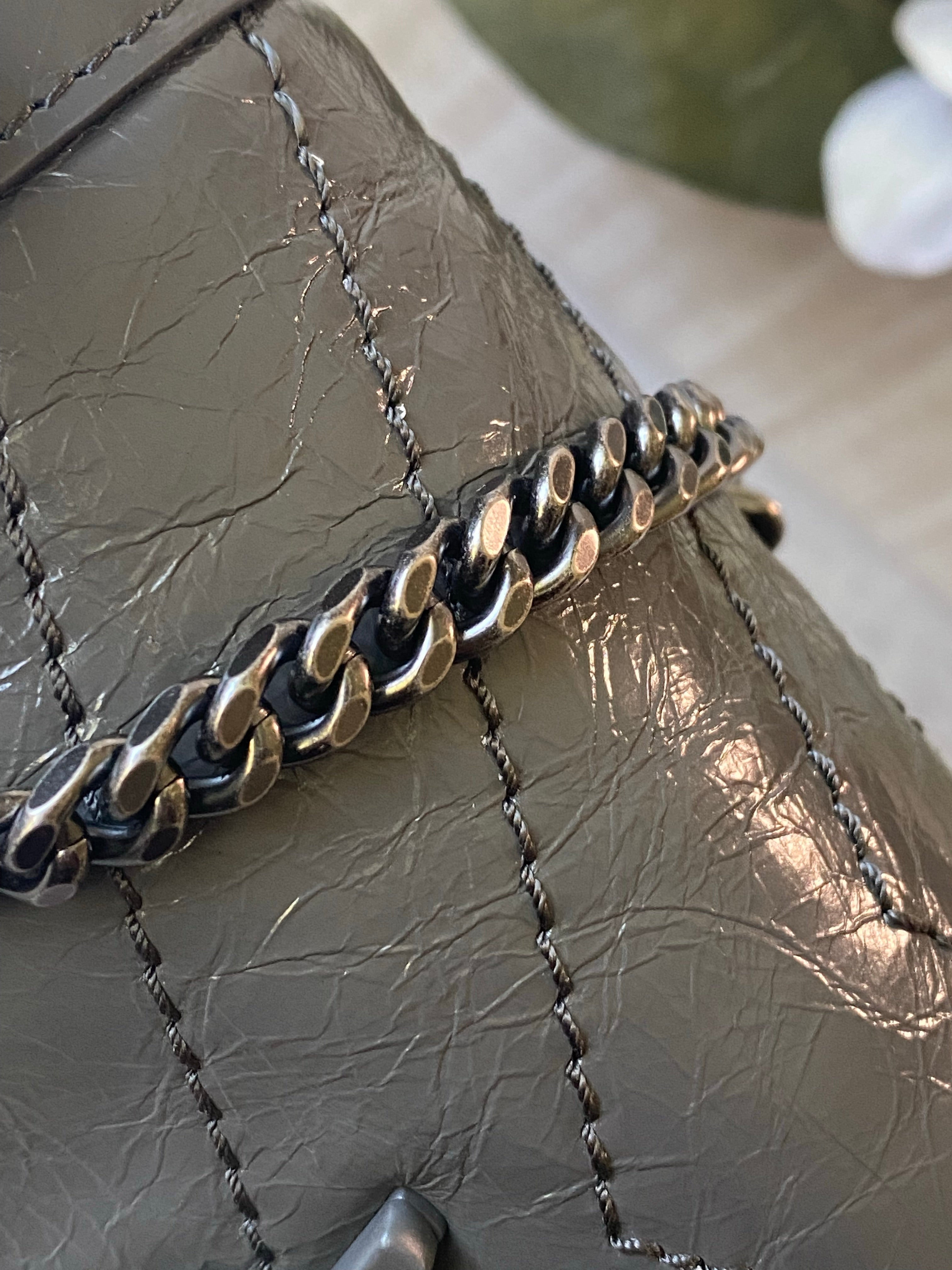 [TOP] Yves Saint Laurent YSL Nikki Small Wrinkle Bag - Dark Grey