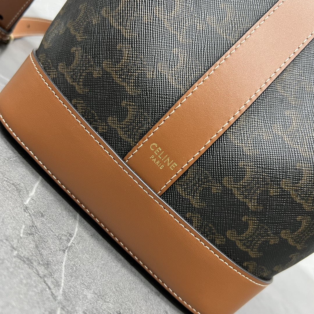 [TOP] CELINE Cuir Triomphe Monogram Bag 26×22×13