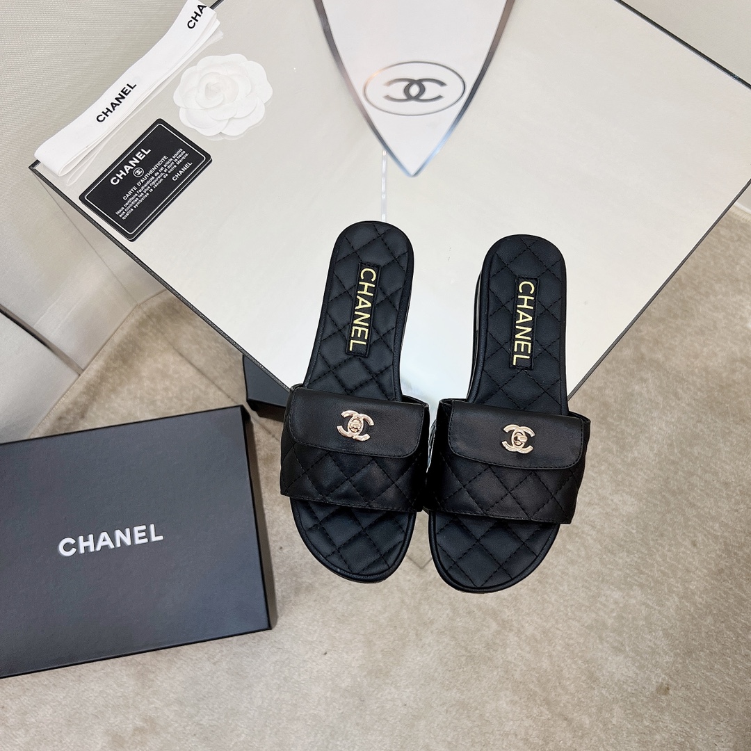 [TOP] CHANEL Sheepskin Lozenge Slippers - 4 Color