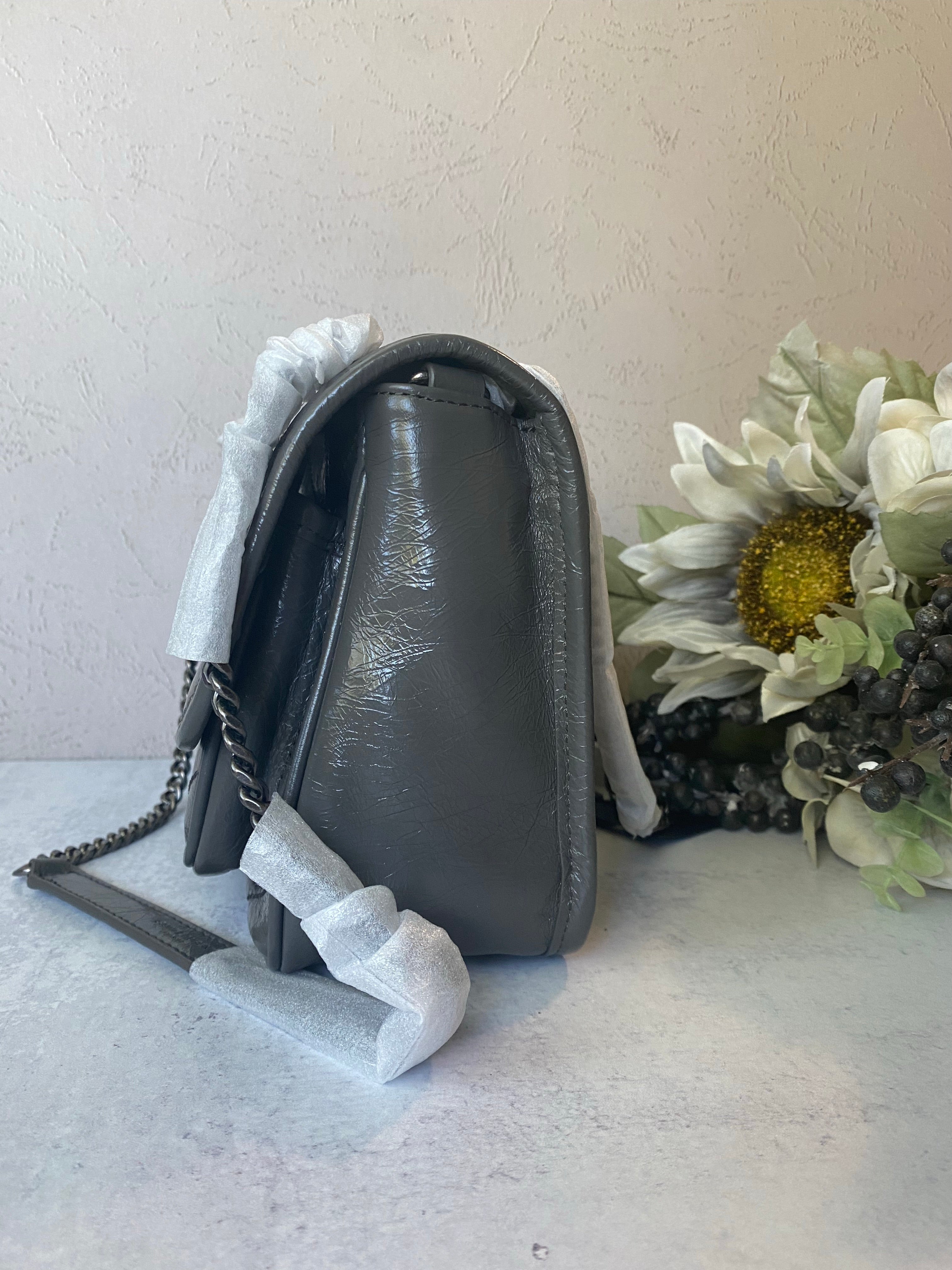 [TOP] Yves Saint Laurent YSL Nikki Small Wrinkle Bag - Dark Grey