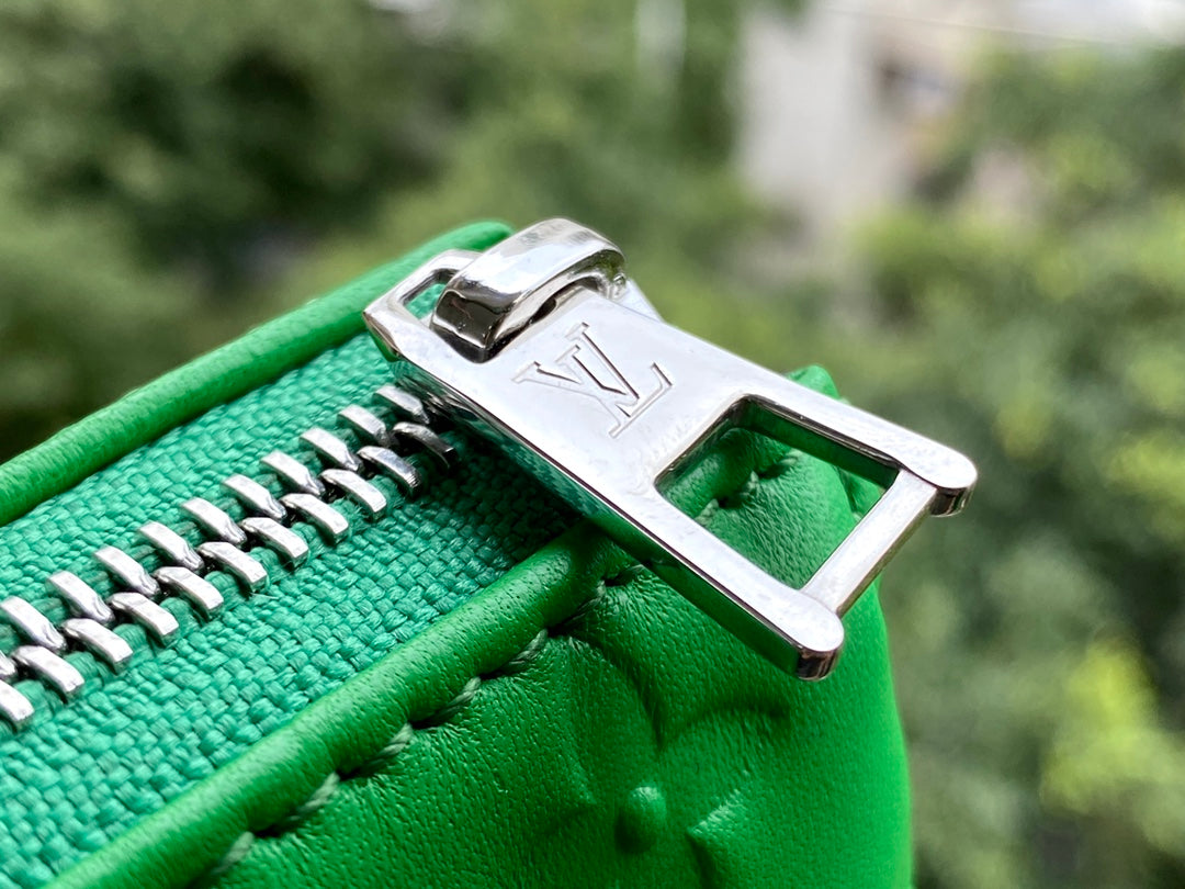 [TOP] Louis Vuitton LV £V Coussin PM Bag 26x20x12cm- Green