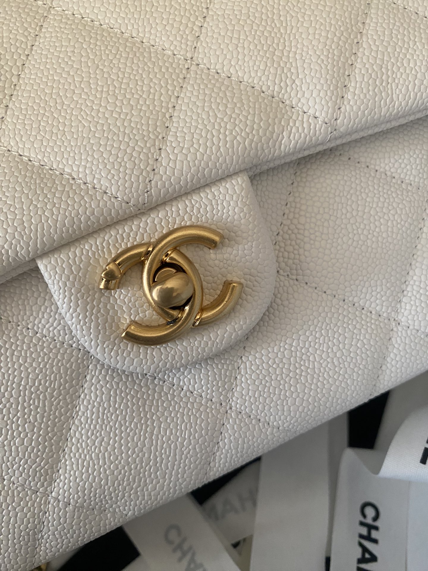 [TOP] CHANEL Classic Flap Bag 12X19x8cm/14X20x8cm/19X24x9cm - GHW - White