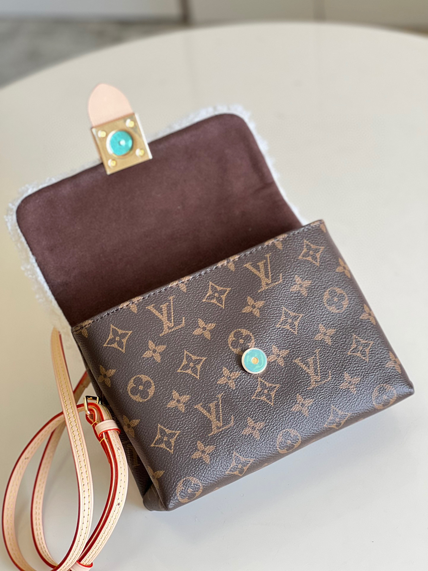 [TOP] Louis Vuitton LV Locky Bag BB 21x17x8cm- Monogram