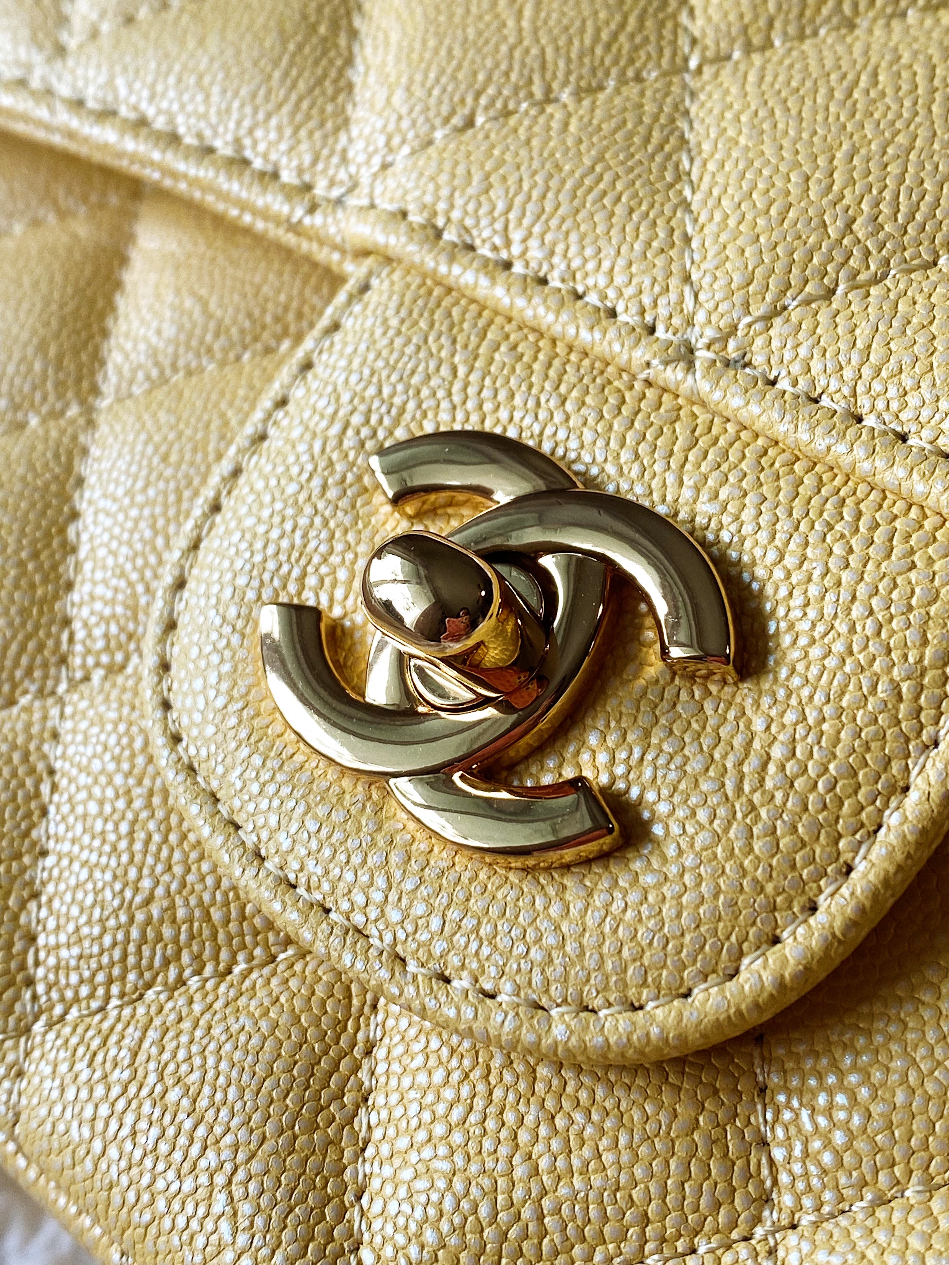 [TOP] CHANEL Classic Flap Bag Caviar Medium 25.5cm –  Yellow & GHW