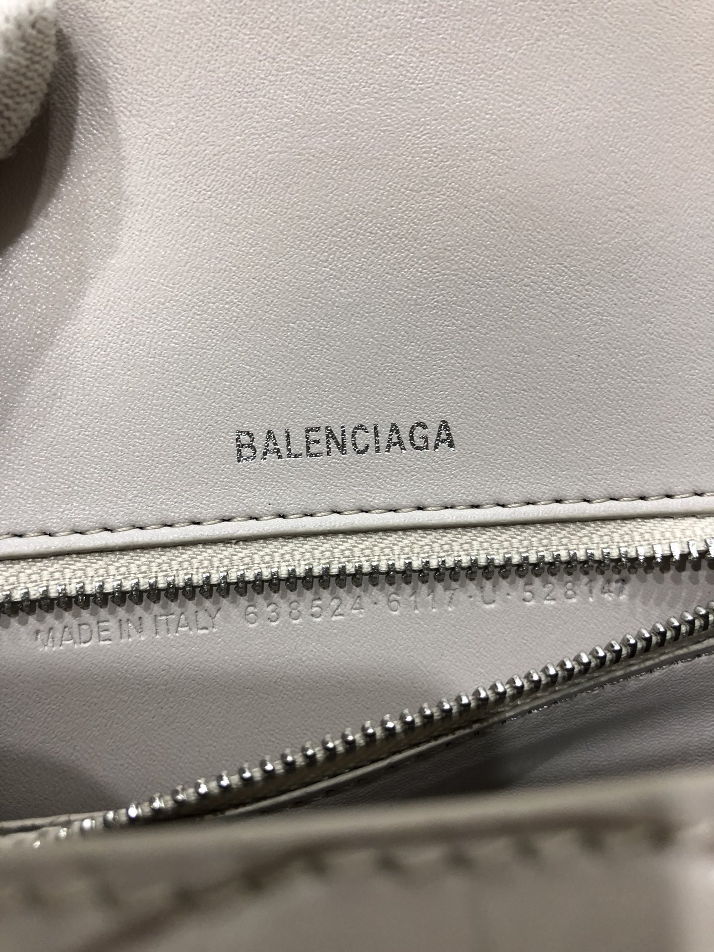 [TOP] BALENCIAGA Crocodile-Print Hourglass Bag 19/23cm - Gray