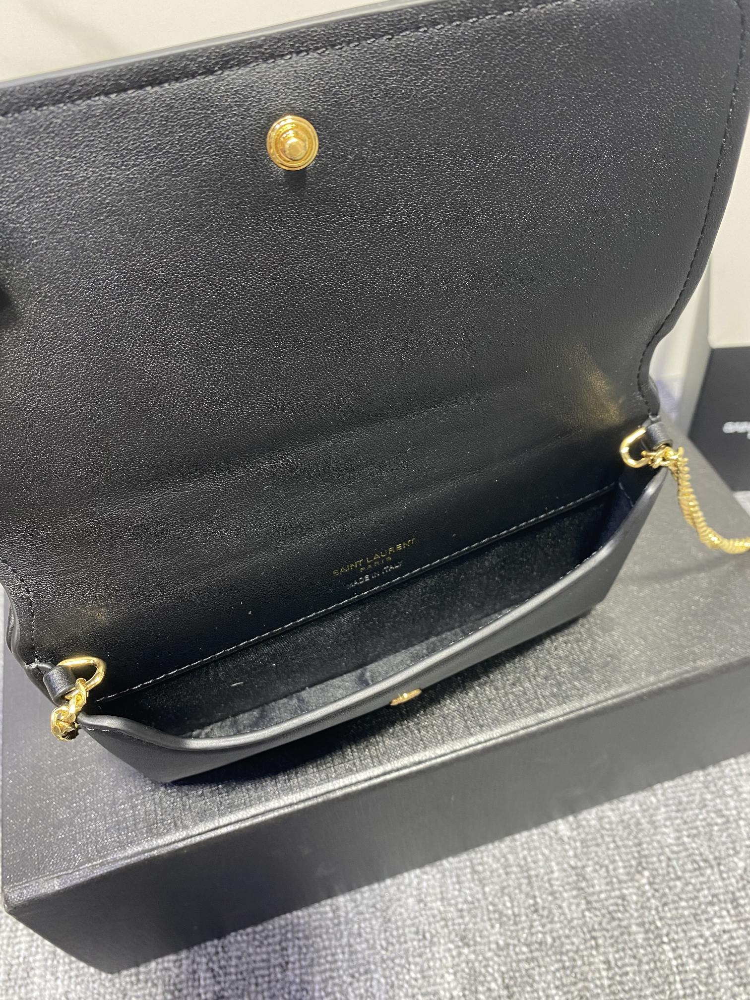 [TOP] Yves Saint Laurent YSL Striped Phone Case Bag - Black and Ivory