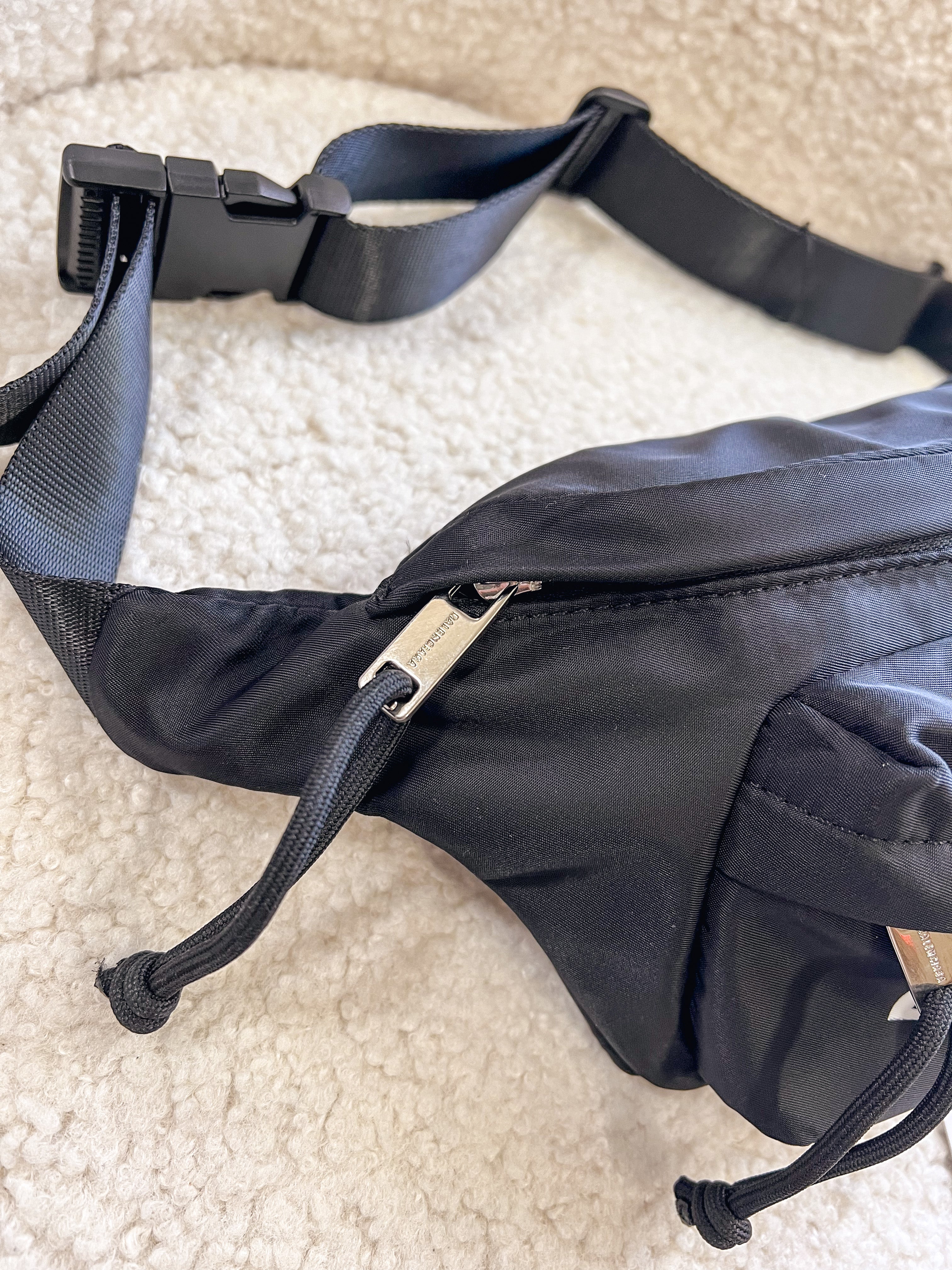 [TOP] BALENCIAGA Nylon Belt Bag - Black