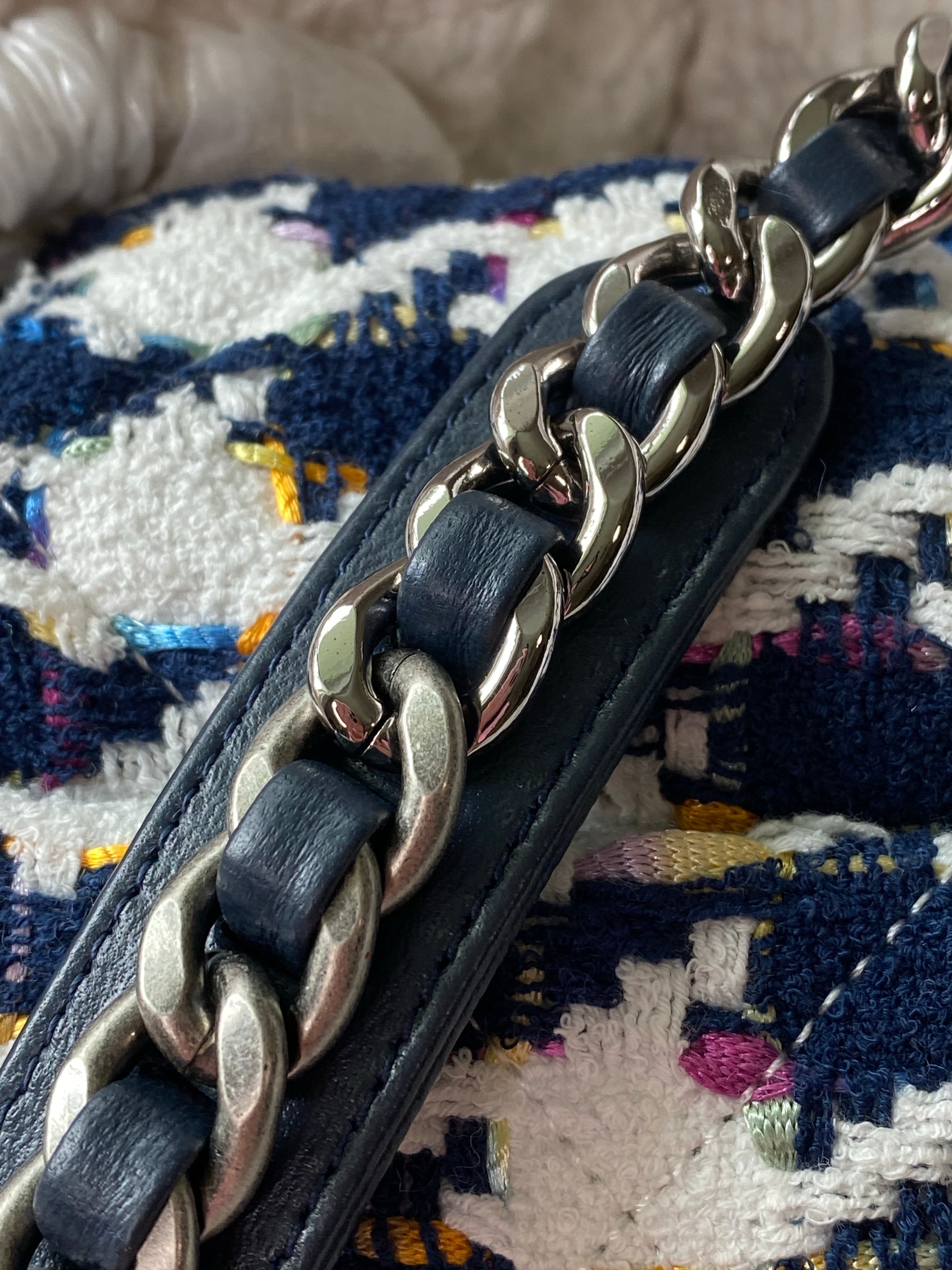 [TOP] CHANEL 19 Bag Small 26cm Houndstooth