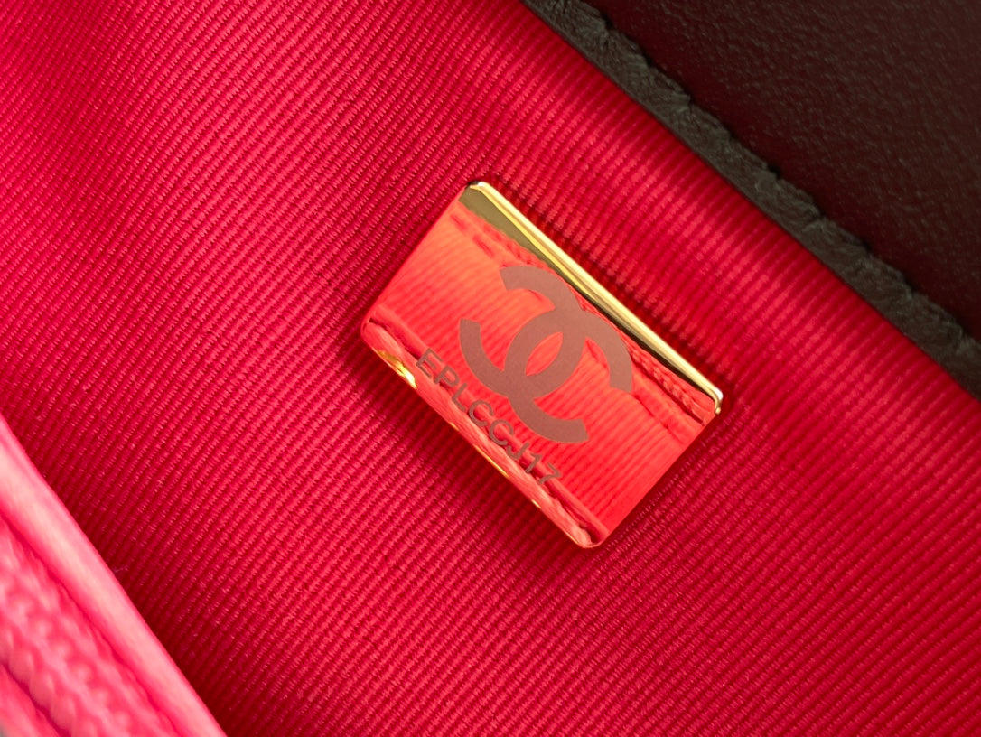 [TOP] CHANEL Hobo Flap Bag - Black & GHW