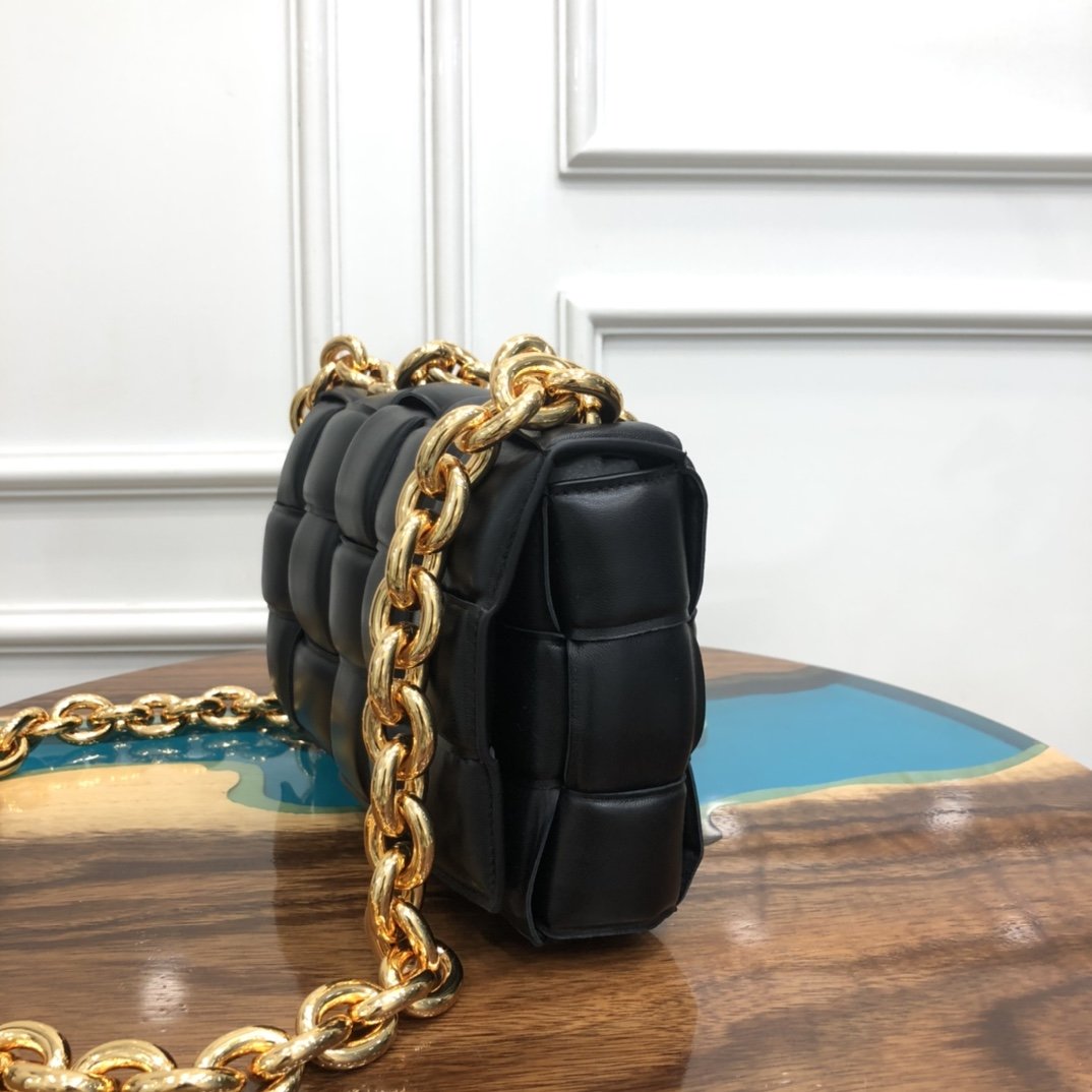 [TOP] Bottega Veneta BV  Chain Bag - Black