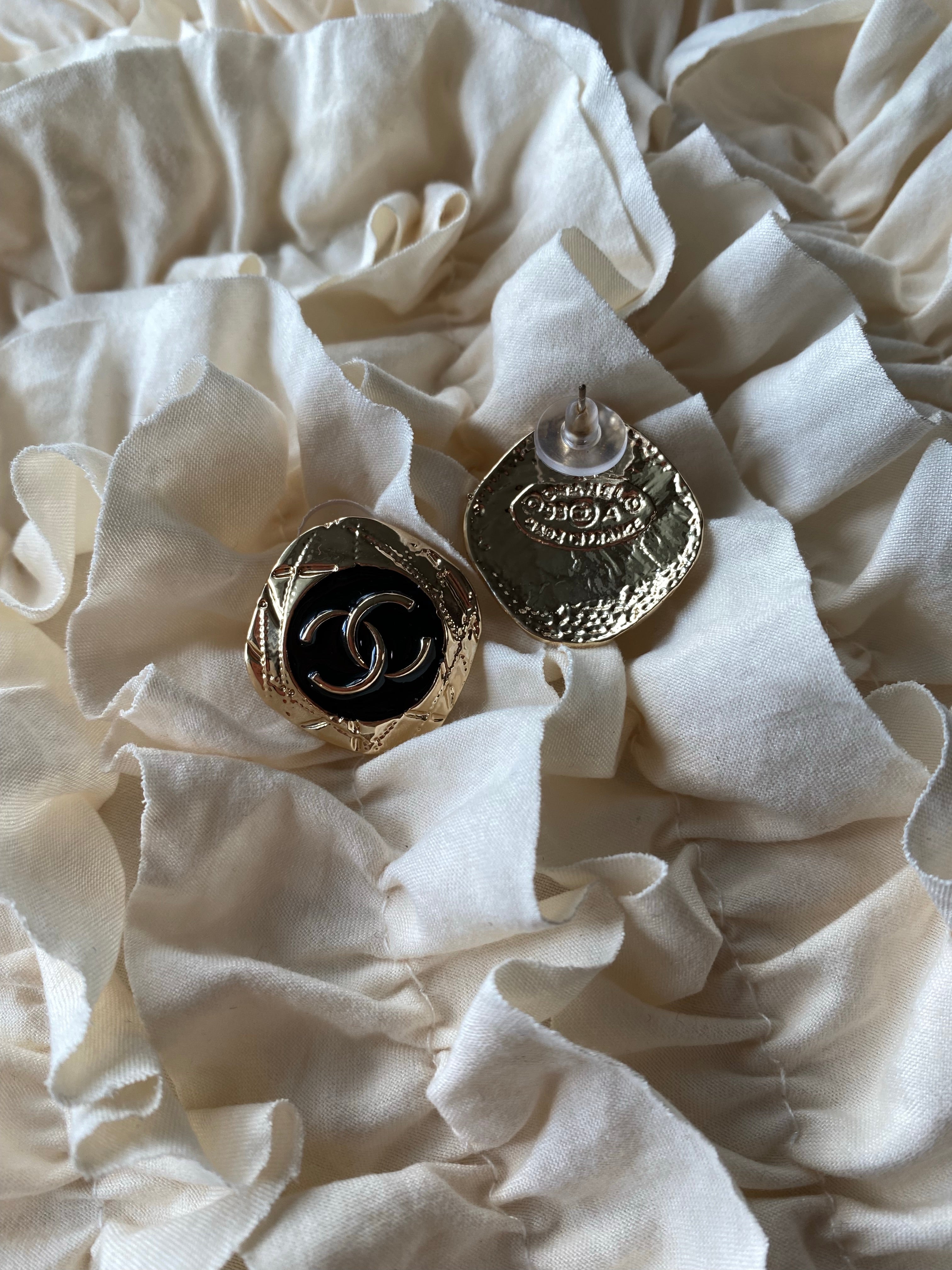 [TOP] CHANEL Stud Diamond Earrings