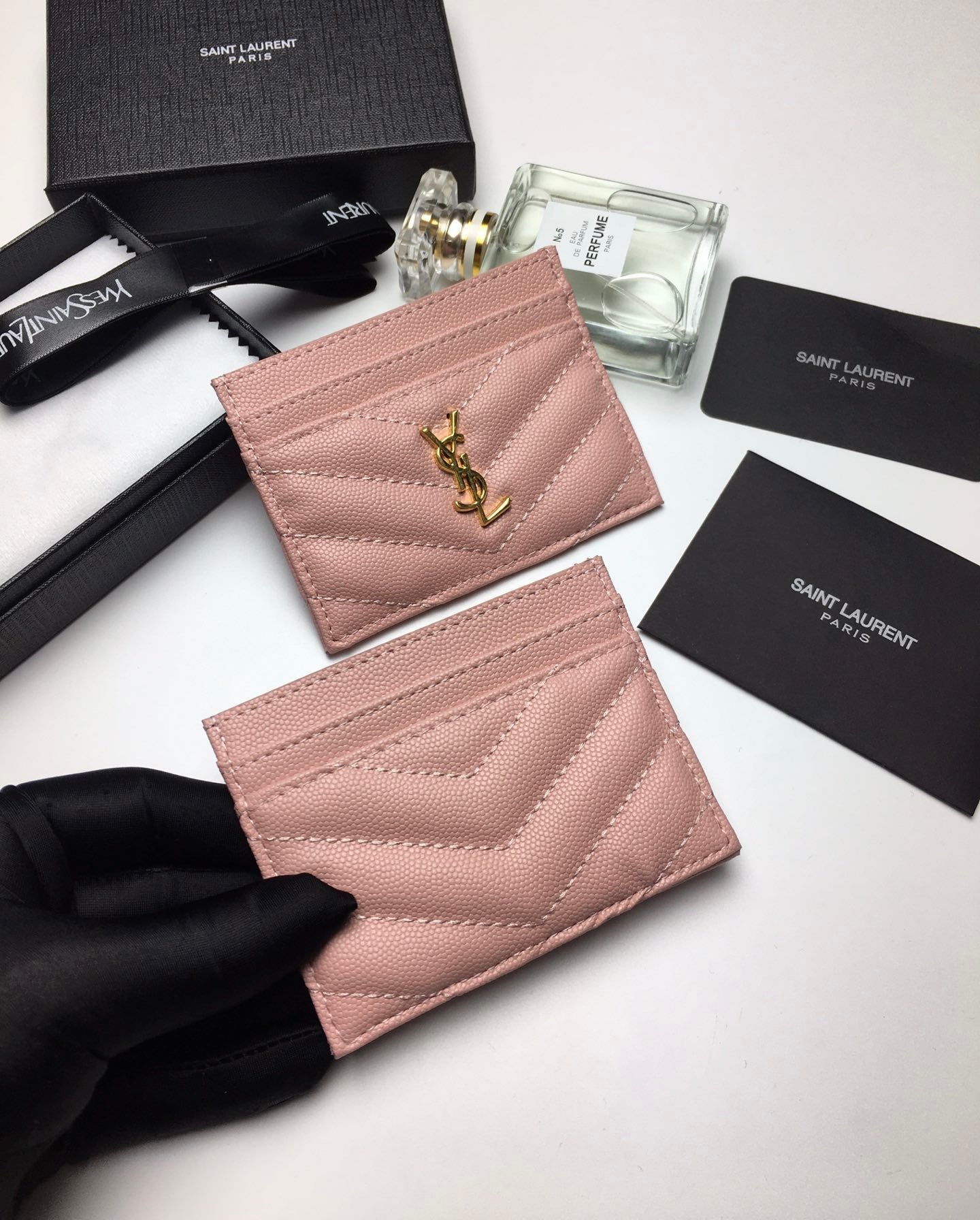 [TOP] Yves Saint Laurent YSL Card Holder Caviar Skin - Pink