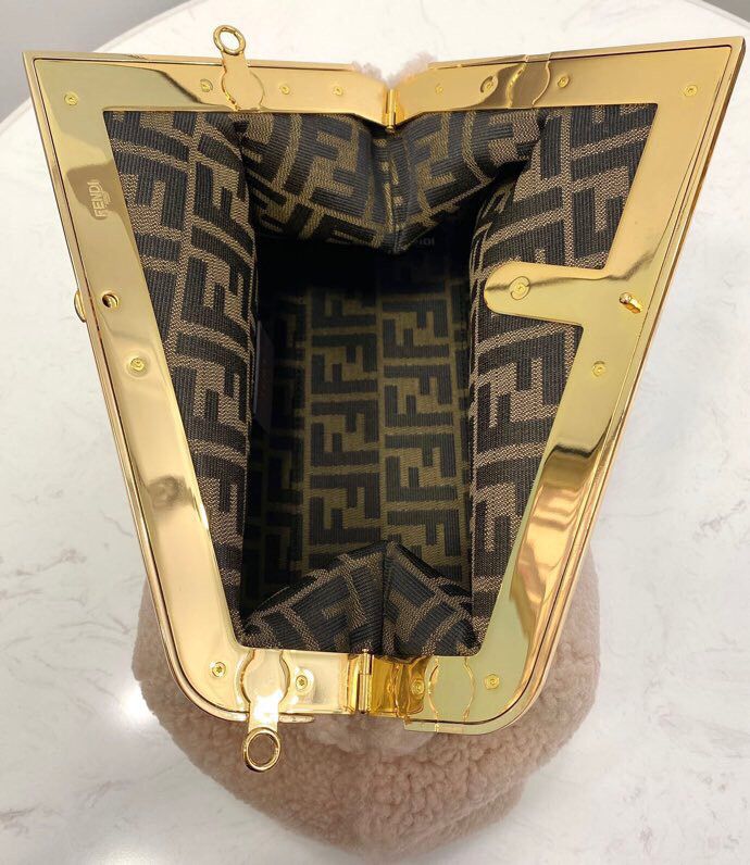 [TOP] FENDI  First Medium Teddy Bag - Light Pink