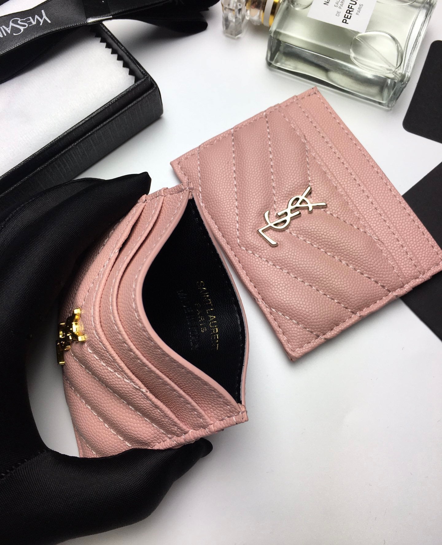 [TOP] Yves Saint Laurent YSL Card Holder Caviar Skin - Pink
