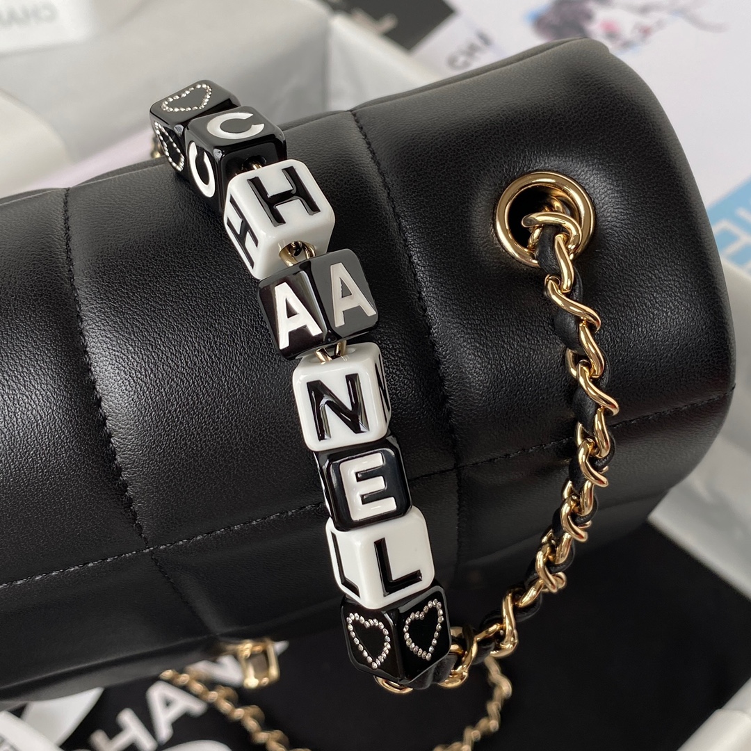 [TOP] CHANEL Classic Flap Bag 17*14*7cm/19*16.*7.5cm - GHW - Black
