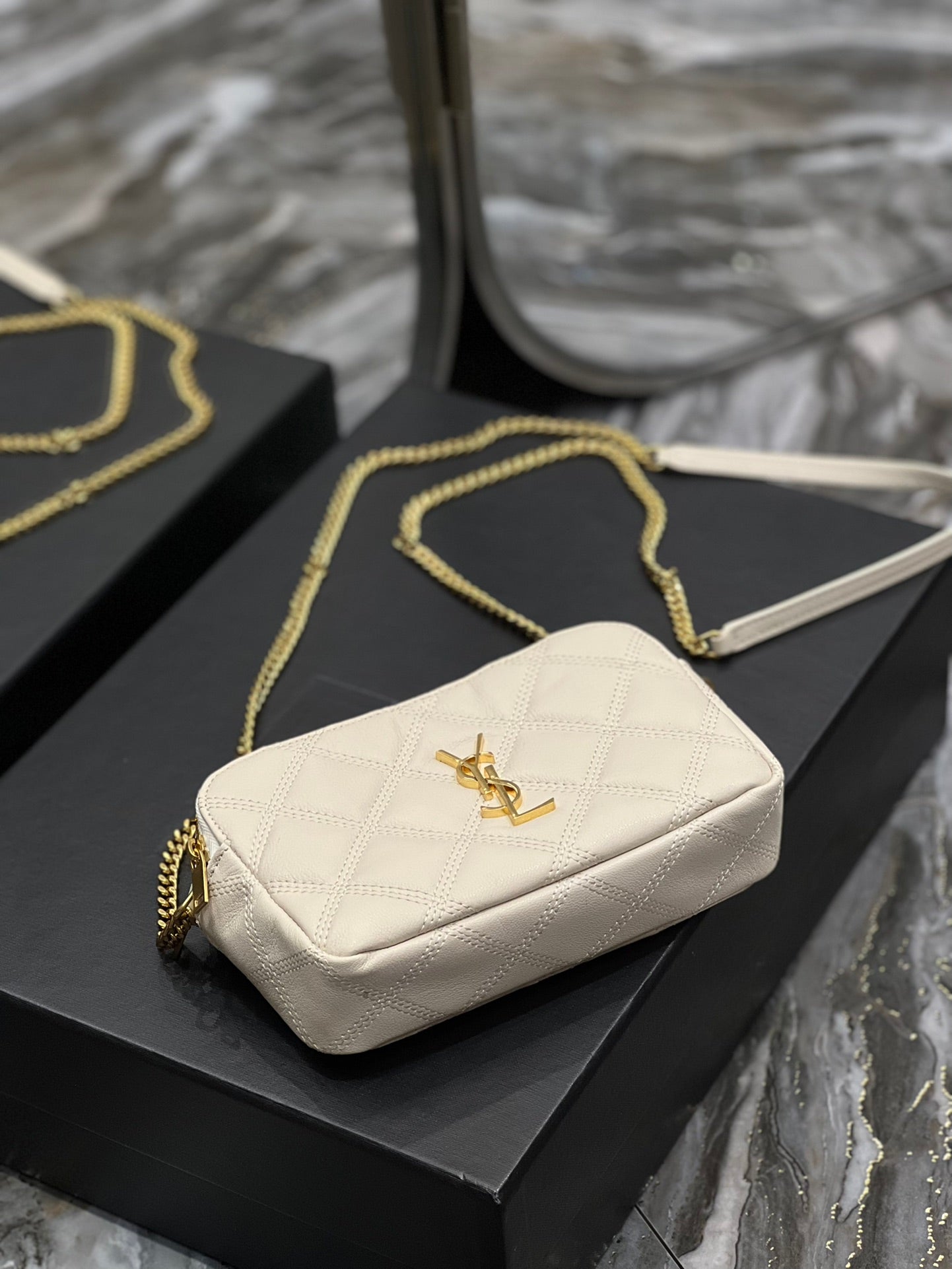 [TOP] Yves Saint Laurent YSL Beckly Double Zip Pouch Bag - White GHW