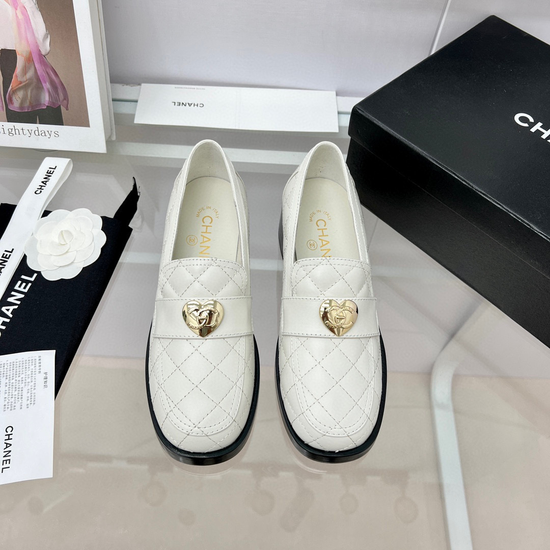 [TOP] CHANEL Leather Loafers Heart Logo - 4 Colours