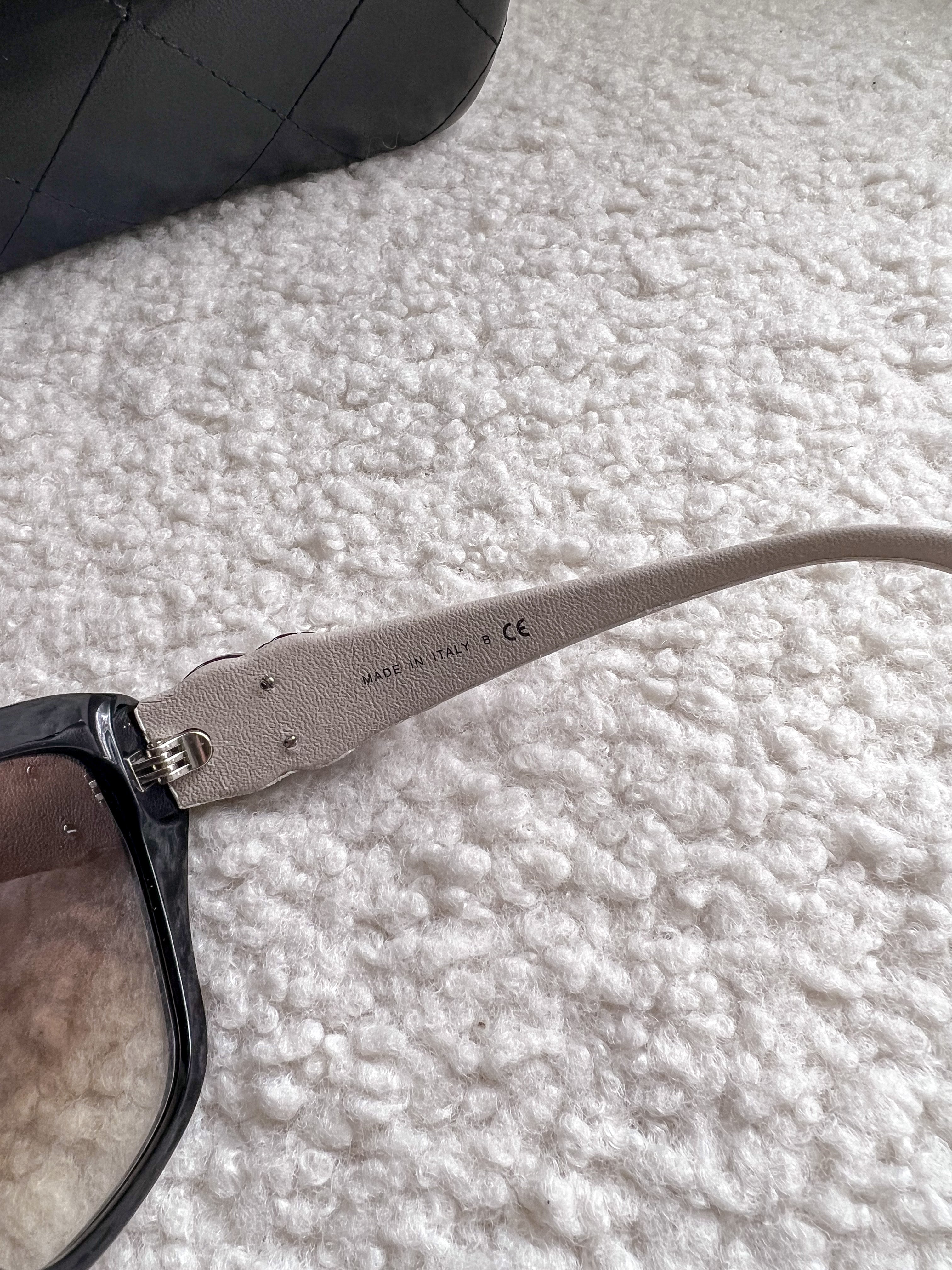 [TOP] CHANEL Butterfly Sunglasses Gradient Brown - Cream