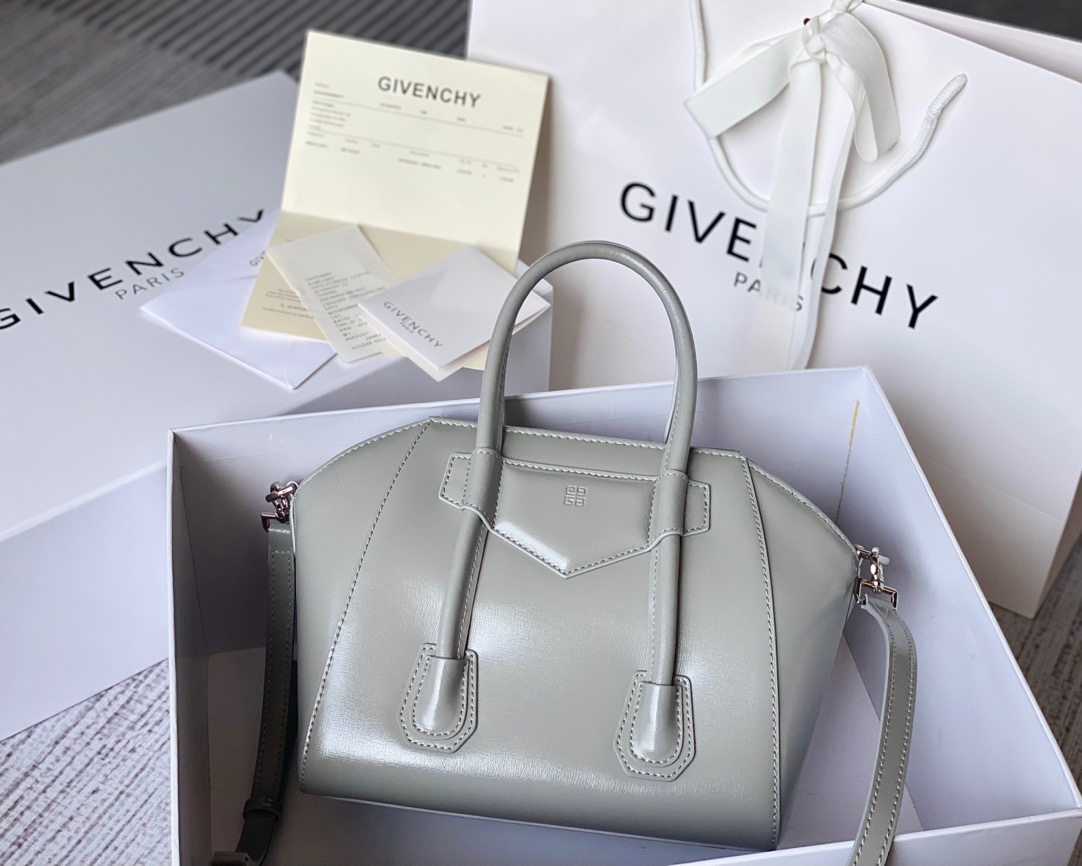 [TOP] GIVENCHY Antignoa Handbag 23*27*13 - Gray