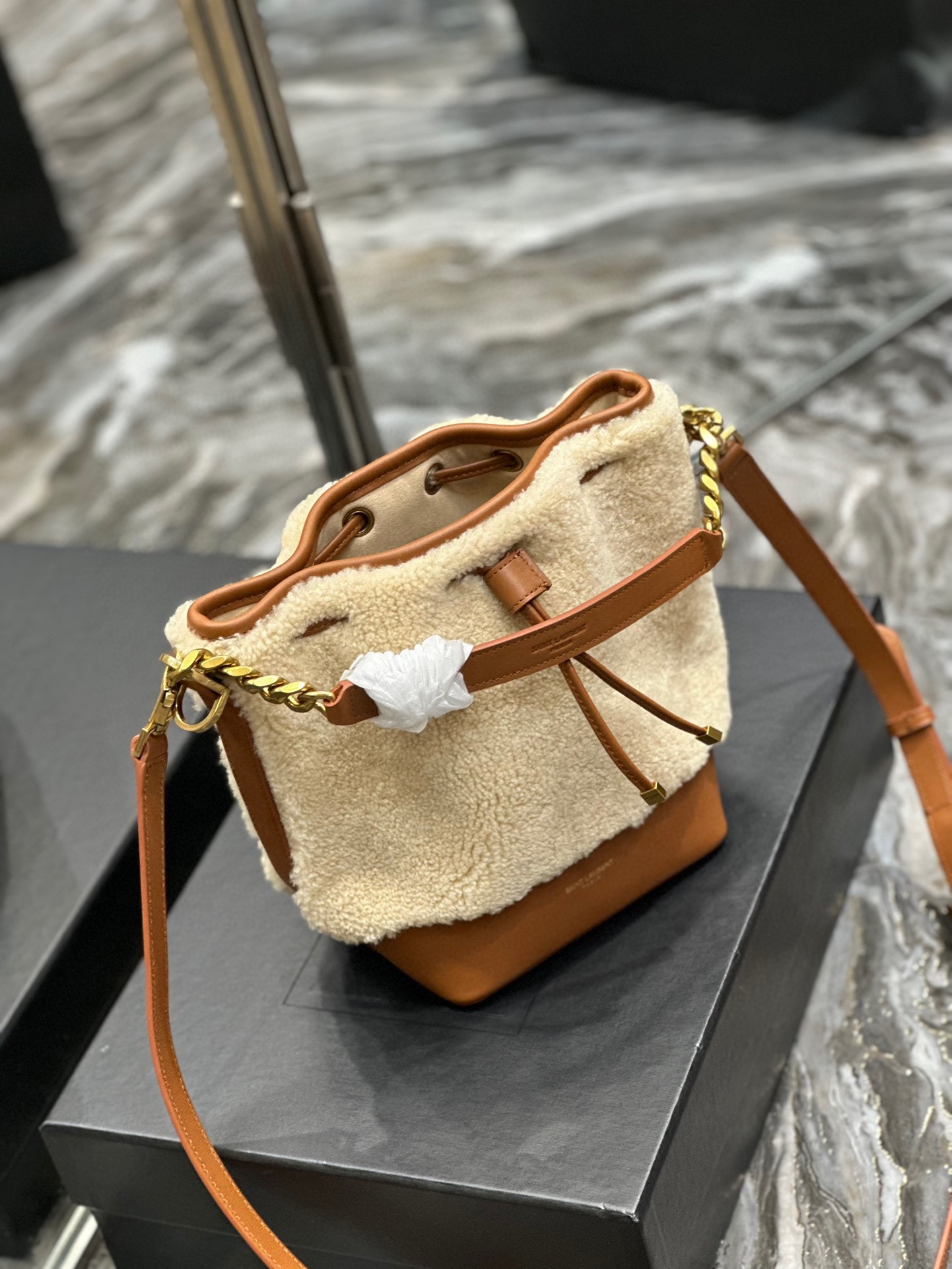 [TOP] Yves Saint Laurent YSL EMMANUELLE Bucket Bag