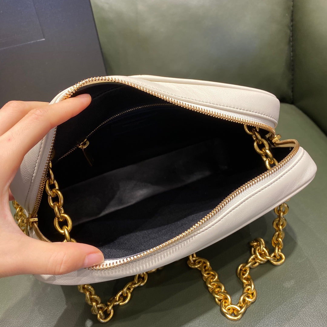 [TOP] Yves Saint Laurent YSL Small Le Maillon Chain Bag - Cream