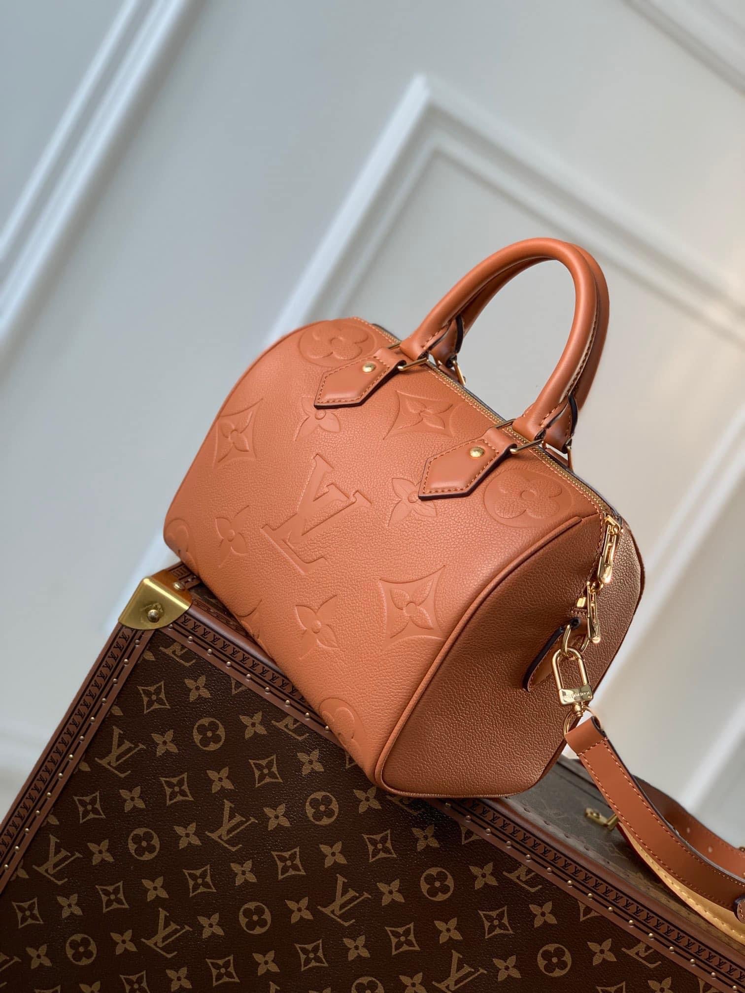 [TOP] Louis Vuitton LV Speedy 25 Empreinte Bag 25x19x15cm- Cognac