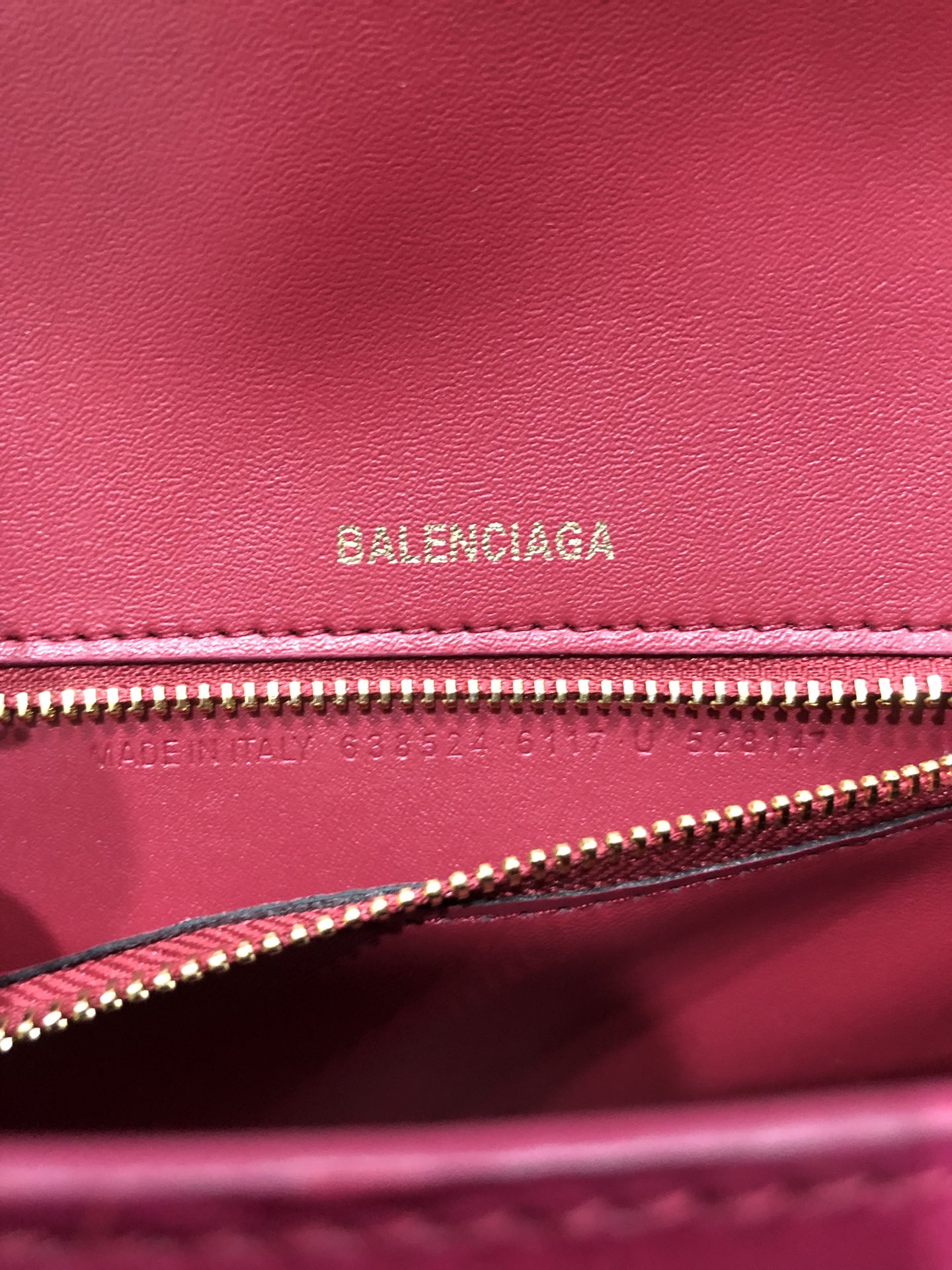 [TOP] BALENCIAGA Crocodile-Print Hourglass Bag 19/23cm - Red