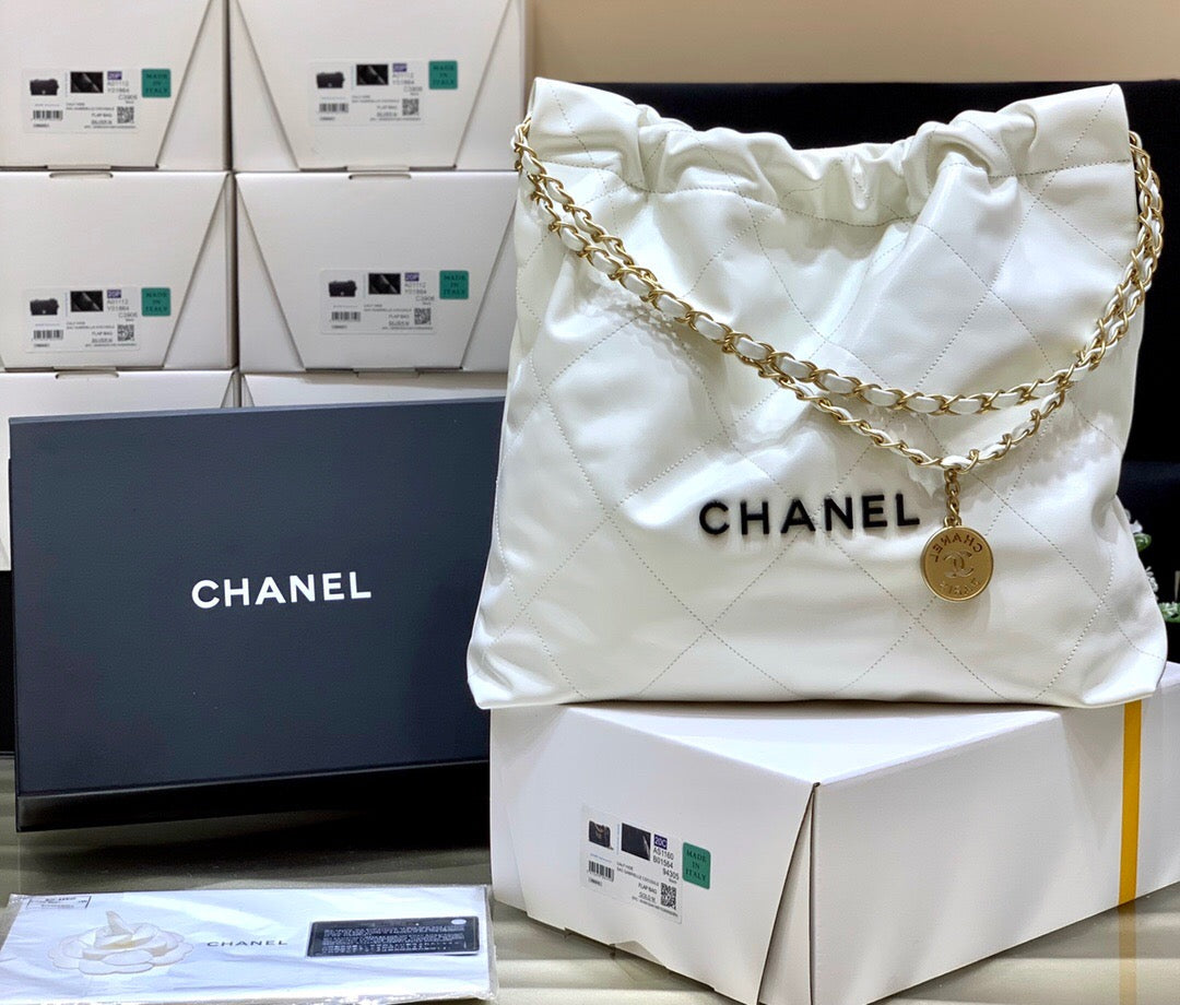 [TOP] CHANEL 22 Bag Small 35cm - White & GHW