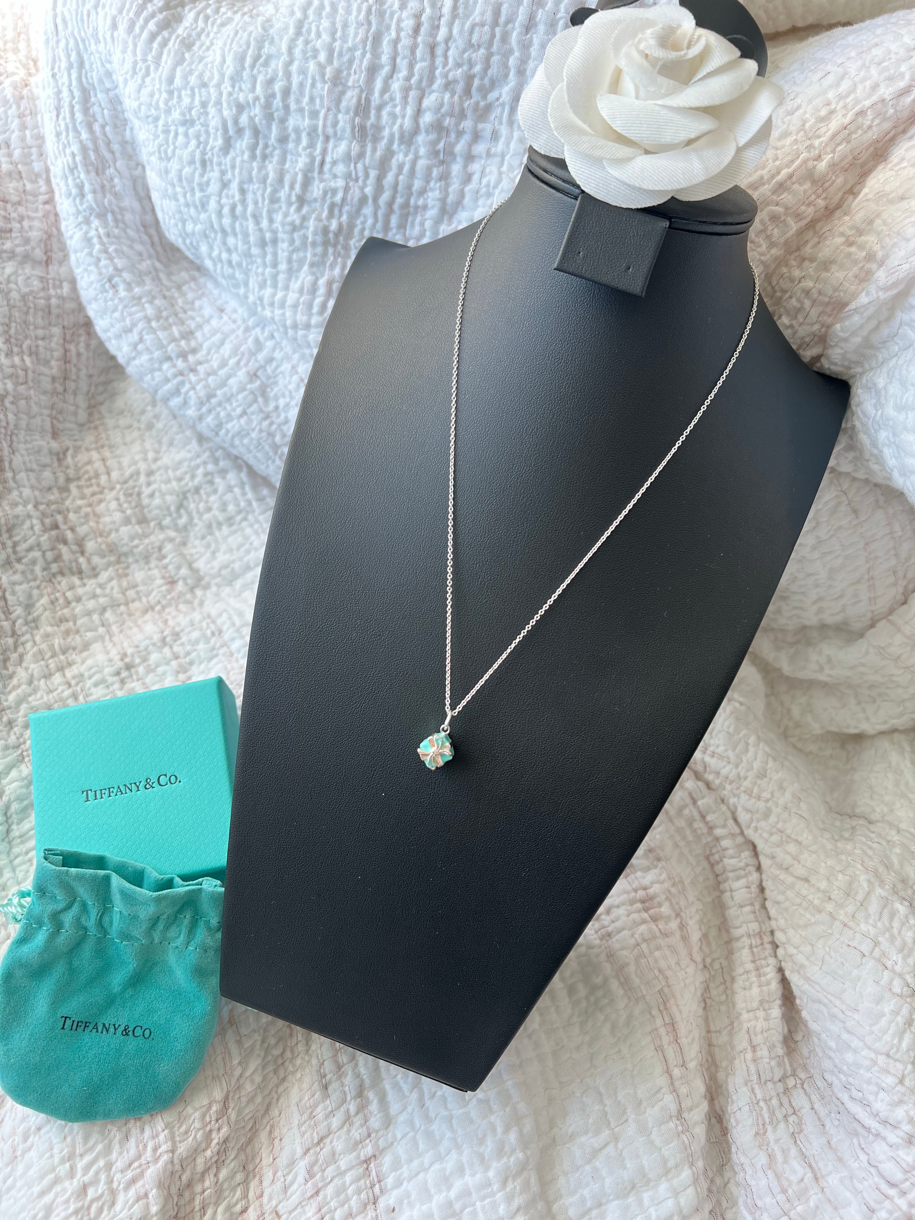 [TOP] Tiffany & Co. Blue Gift Box Necklace