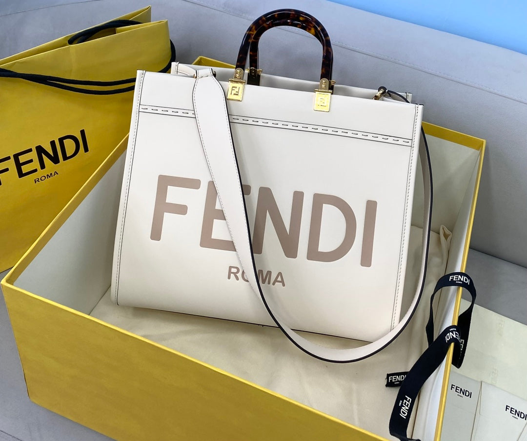 [TOP] FENDI FENDI Medium Sunshine Tote - White