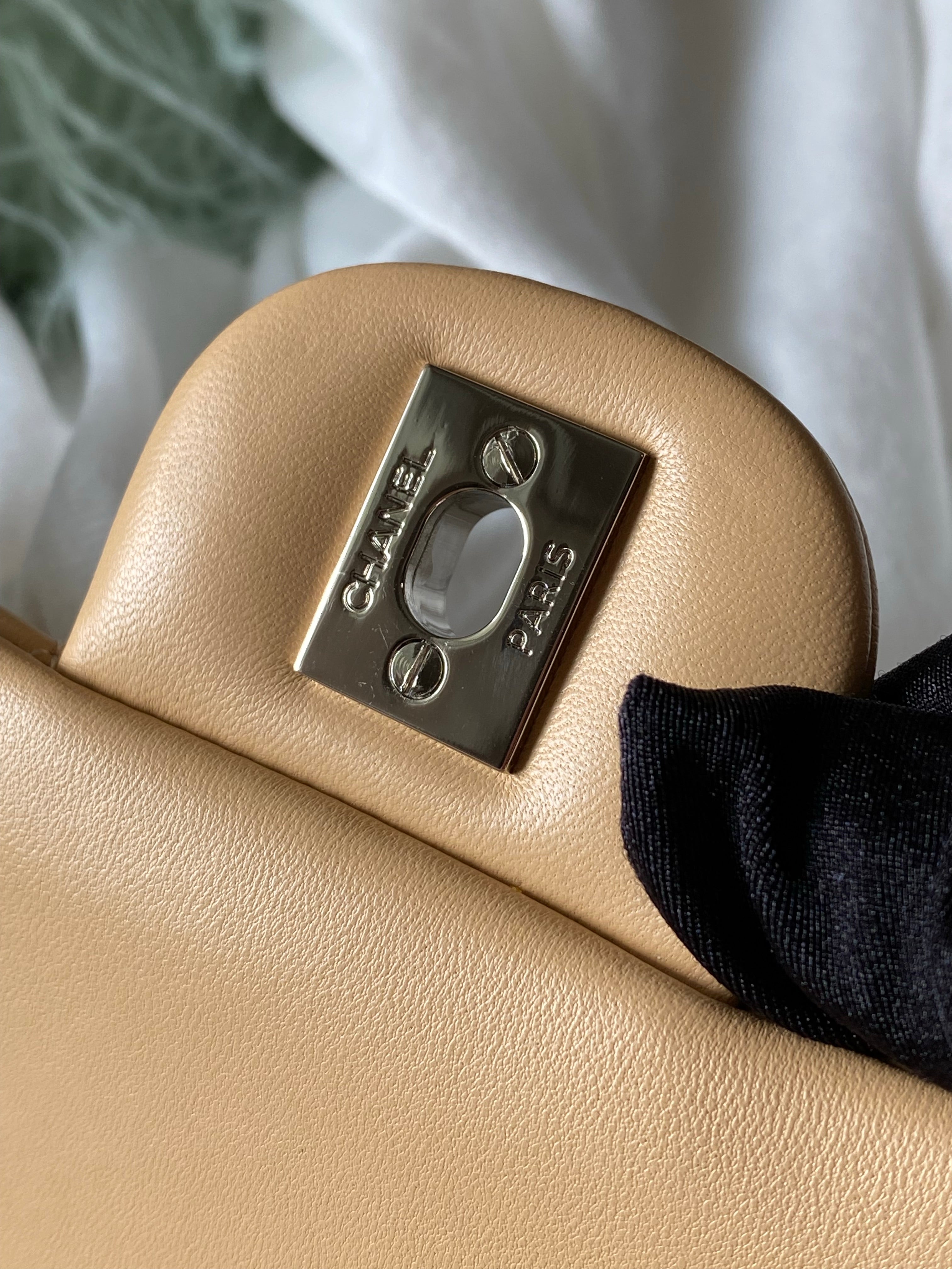 [TOP] CHANEL Classic Flap Bag Lambskin Medium 25.5cm – Beige & SHW