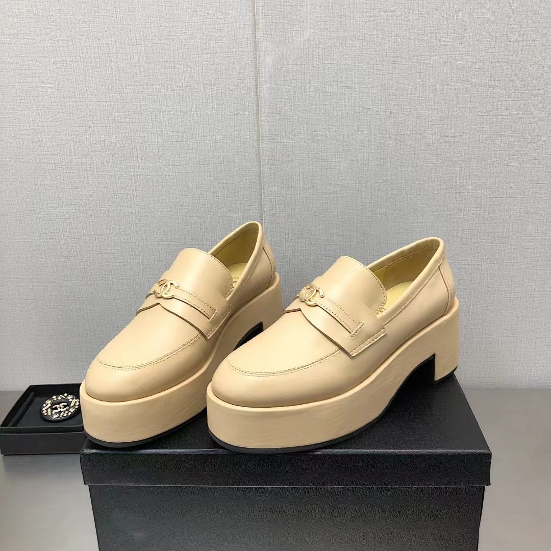 [TOP] CHANEL Leather Loafers Double C Logo - Black/Beige