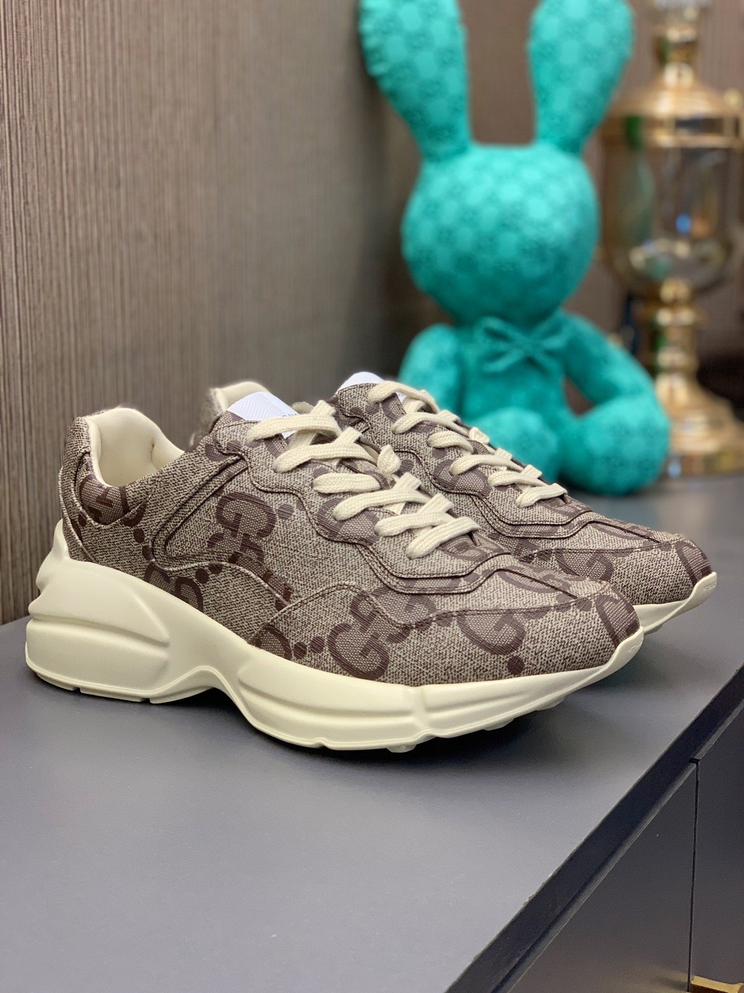 [TOP] GUCCI G*G 100 Rhyton Sneakers - Beige