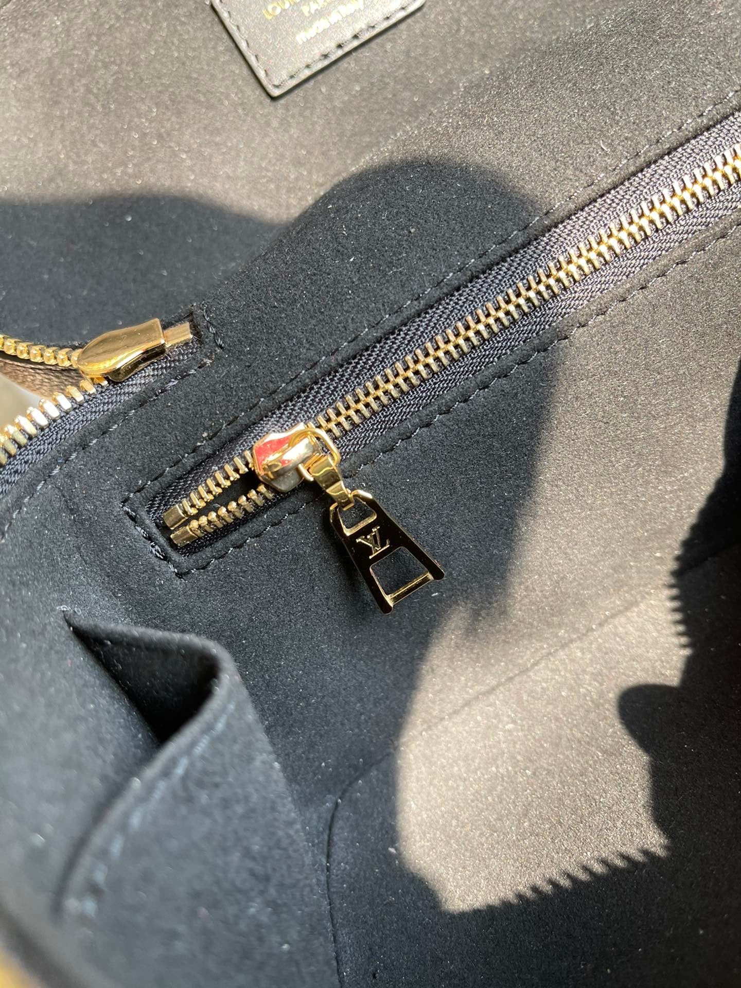 [TOP] Louis Vuitton LV L*V Empreinte Giant Monogram Vanity Bag 19/13/10cm - Black