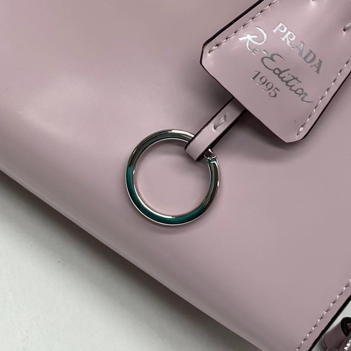 [TOP] PRADA Re-Edition 1995 Leather Mini Bag - Pink