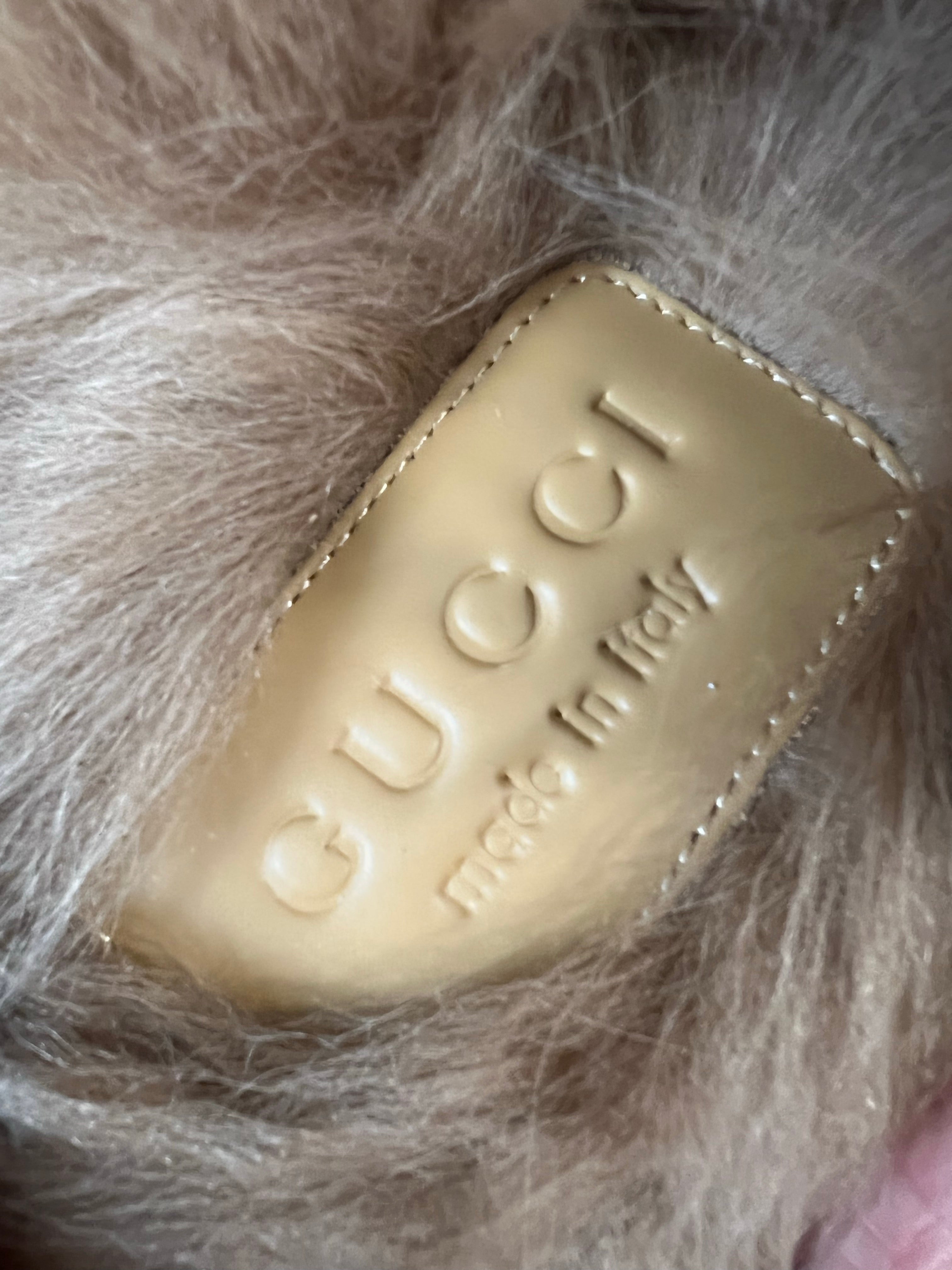 [TOP] GUCCI Fur Line Crocodile Skin Slippers - Black