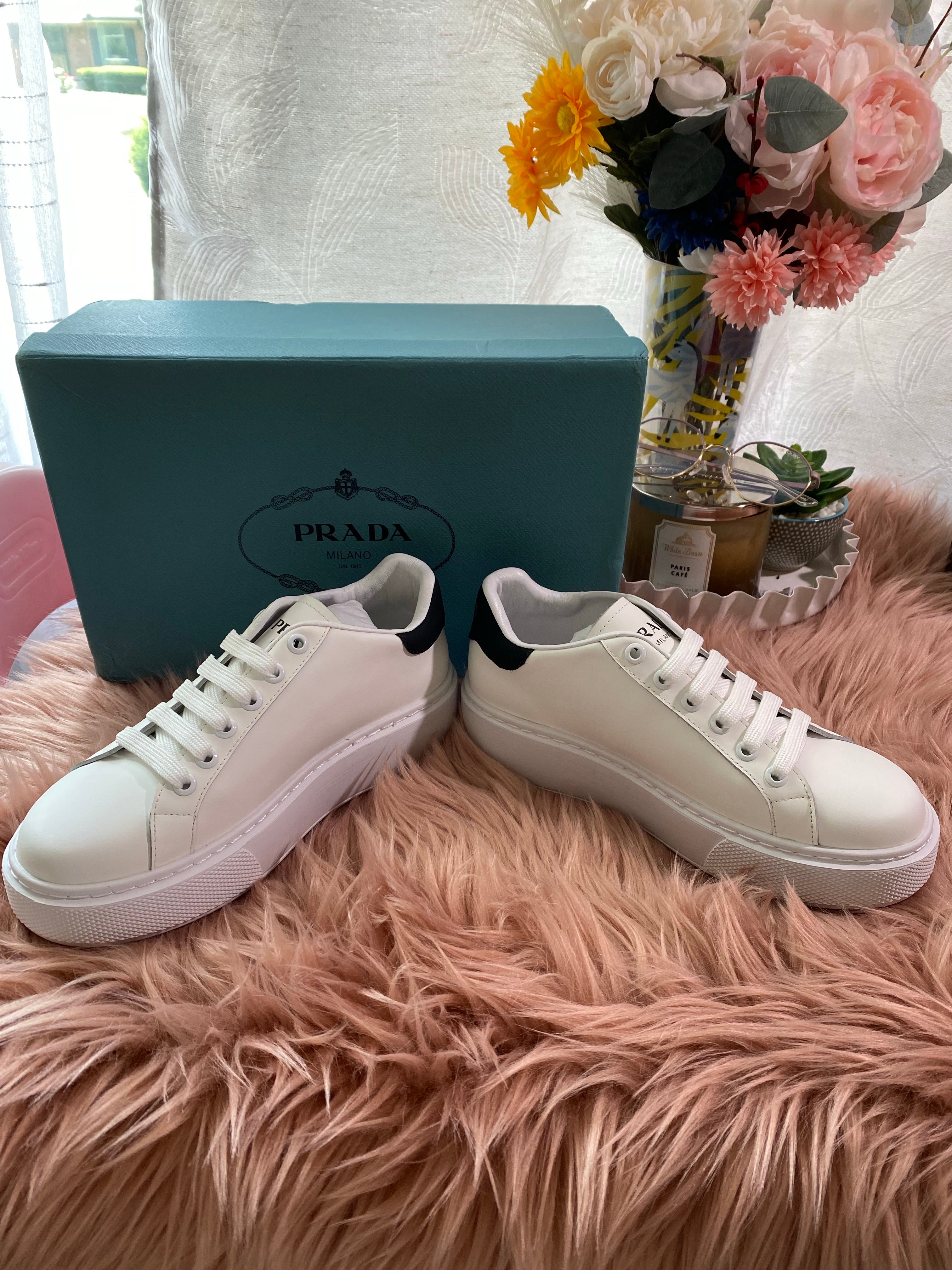 [TOP] PRADA Sneakers - White and Black